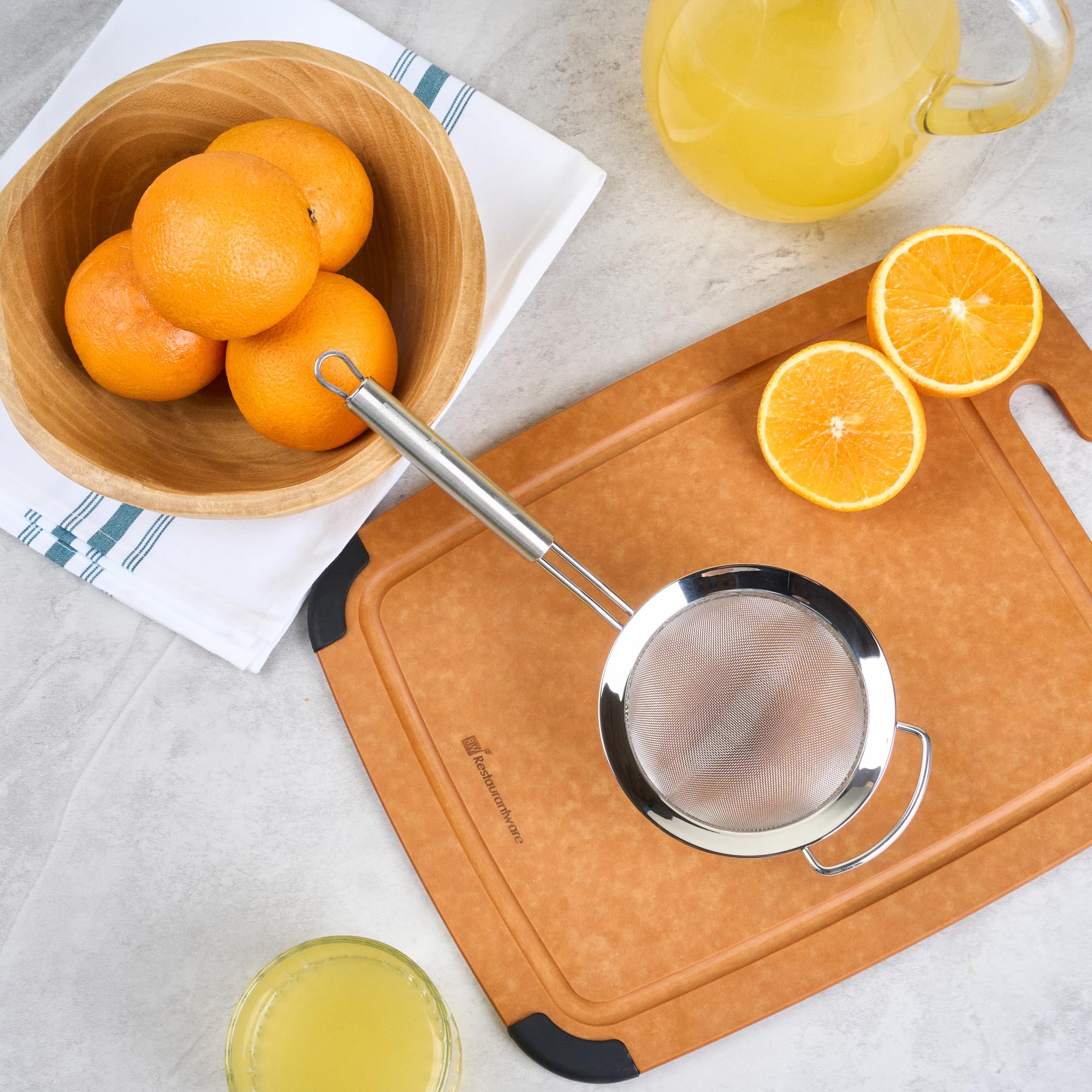Restaurantware - Tamiz de malla estándar alemán de 4.7 pulgadas, 1 colador de malla fina con asa, tamiz ultra duradero, apto para lavavajillas, colador de alimentos de acero inoxidable, para arroz,