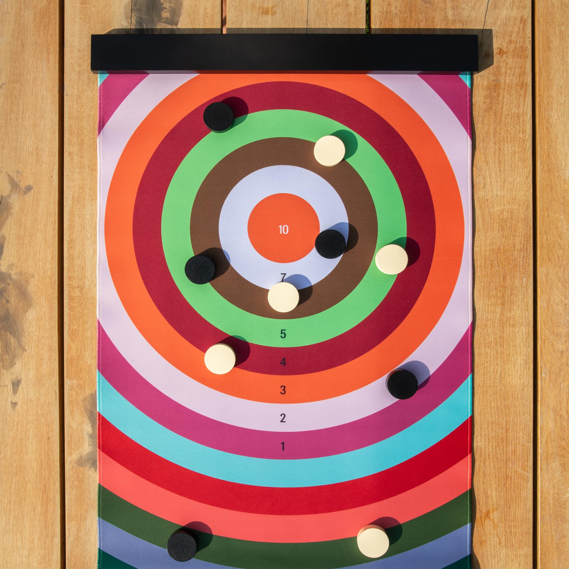 Remember Colour Curling | The Colourful Slide Game mit großer Spielmatte 150x50cm aus Neopren | 18 Spielsteine aus Holz | Baumwollbeutel für Transport | 2-8 Spieler | ab 6 Jahren