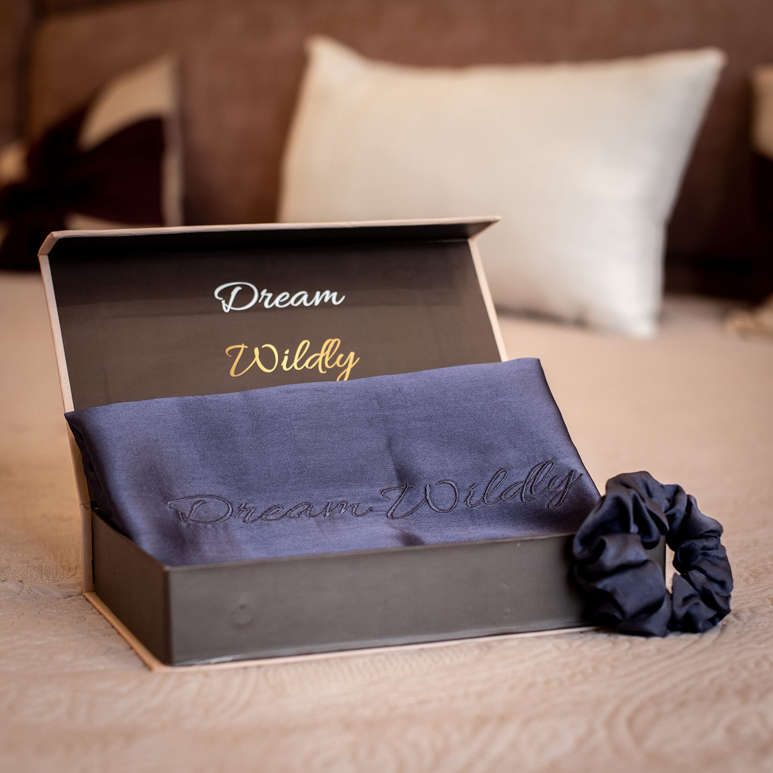 Furbo Mulberry Silk Pillow Cover and Scrunchy Combo Pure Silk Pillow Cases for Hair and Skin Anti Aging Anti Hair Fall Anti Acne, 70 x 40.6 CM (Blue, 2 Pillowcase, 2 Scrunchies)