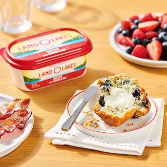 Land O Lakes Butter with Canola Oil, Spreadable, 8 oz tub