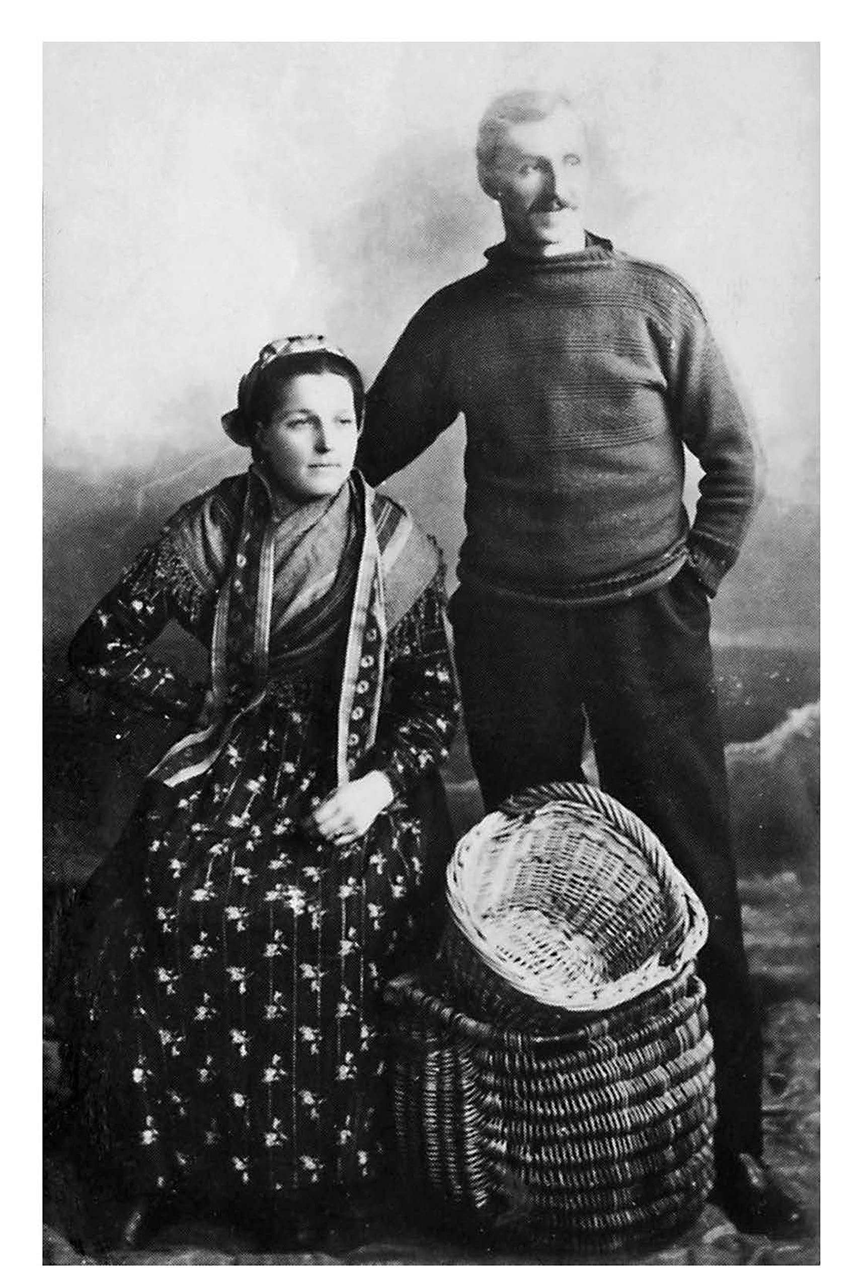 Michael Pearson's Traditional Knitting: Aran, Fair Isle and Fisher Ganseys, New & Expanded Edition