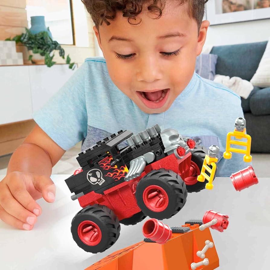 MEGA Hot Wheels Monster Trucks Building Toy, Smash & Crash Bone Shaker  Crush Course with 151 Pieces, 1 Figure and 1 Ramp, Red, Kids Age 5+ Years,  HKF87 : Amazon.co.uk: Toys & Games