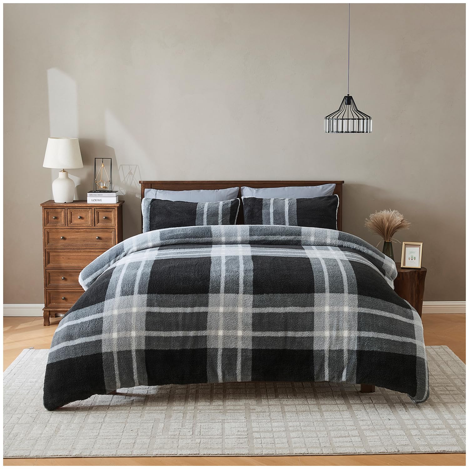 GC GAVENO CAVAILIA Luxury Fleece Duvet Cover with Pillowcases - Geometric Double Bedding Set - Soft, Warm Winter Teddy Duvet Set - Easy Care Comforter Bed Linen Double - (200x200 cm), Charcoal/Grey