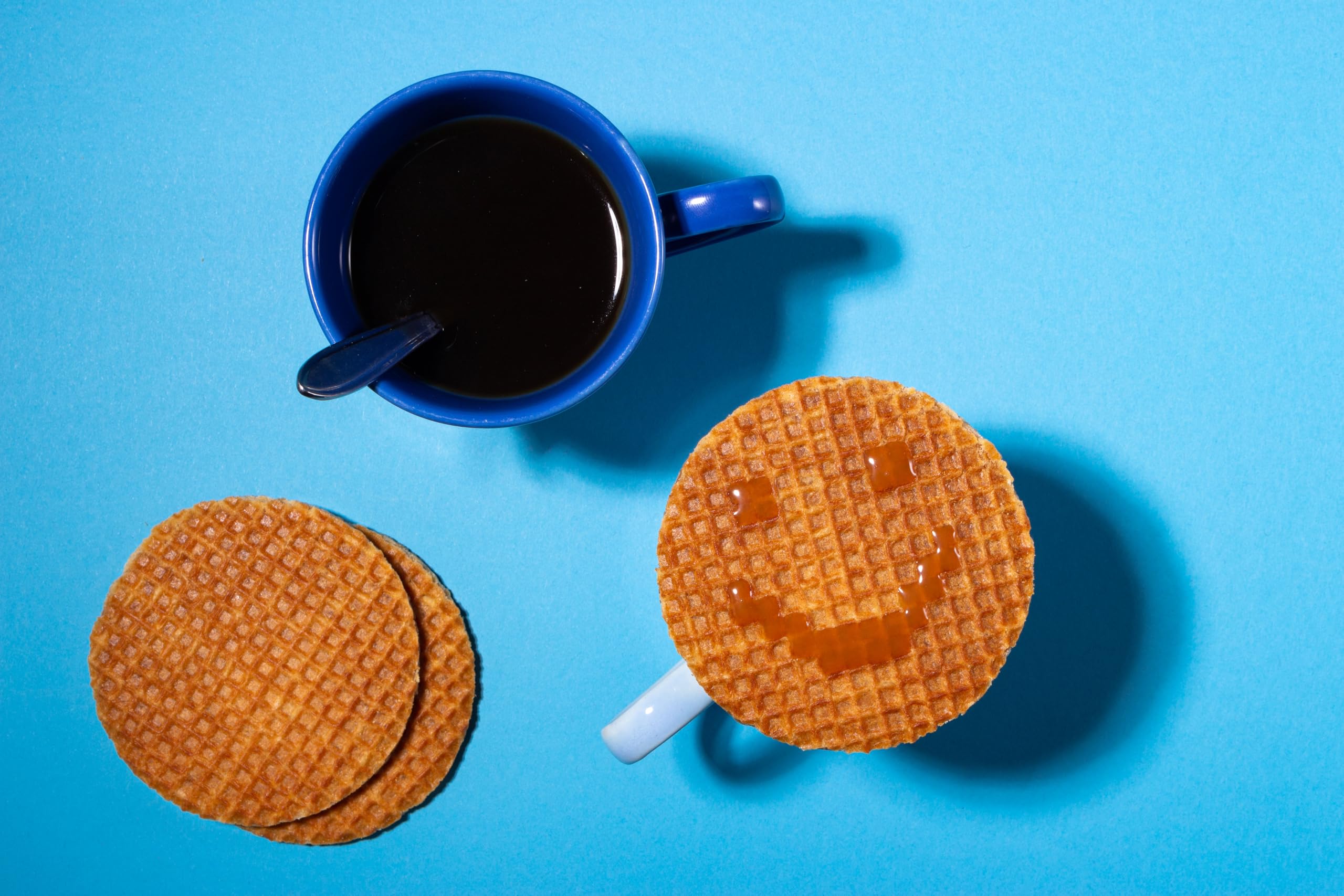 Daelmans Stroopwafels Caja Expositora, 36 Unidades (18x2), Diámetro 9 cm, Gofres de Caramelo Holandeses, Snack Clásico para Café