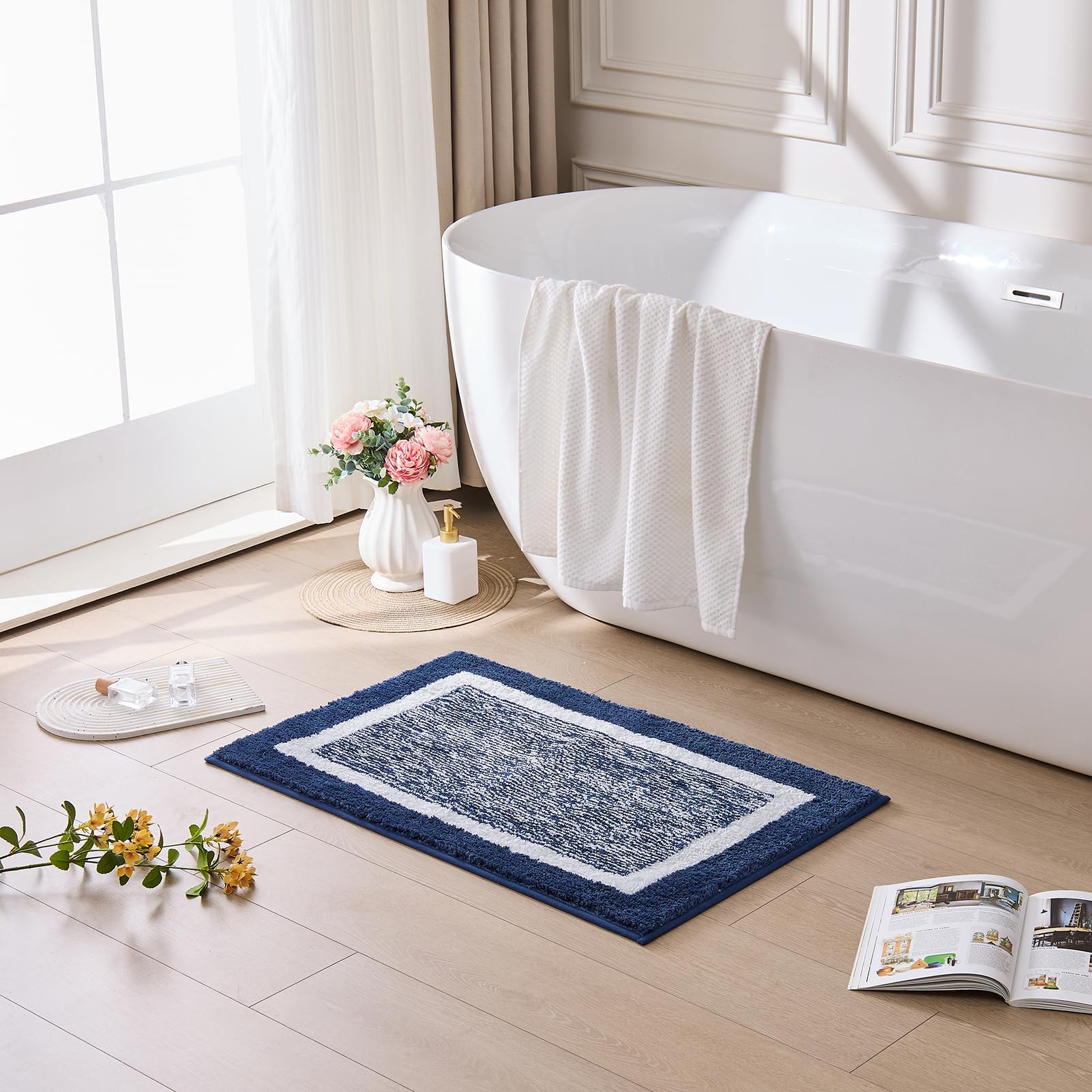 Bath mats for Bathroom Non Slip, Fluffy Absorbent Microfiber (Polyester) Bath mat Washable, Aesthetic Bathroom Rugs, Small Navy Blue Bath mat, Navy Blue, 24" x 16"