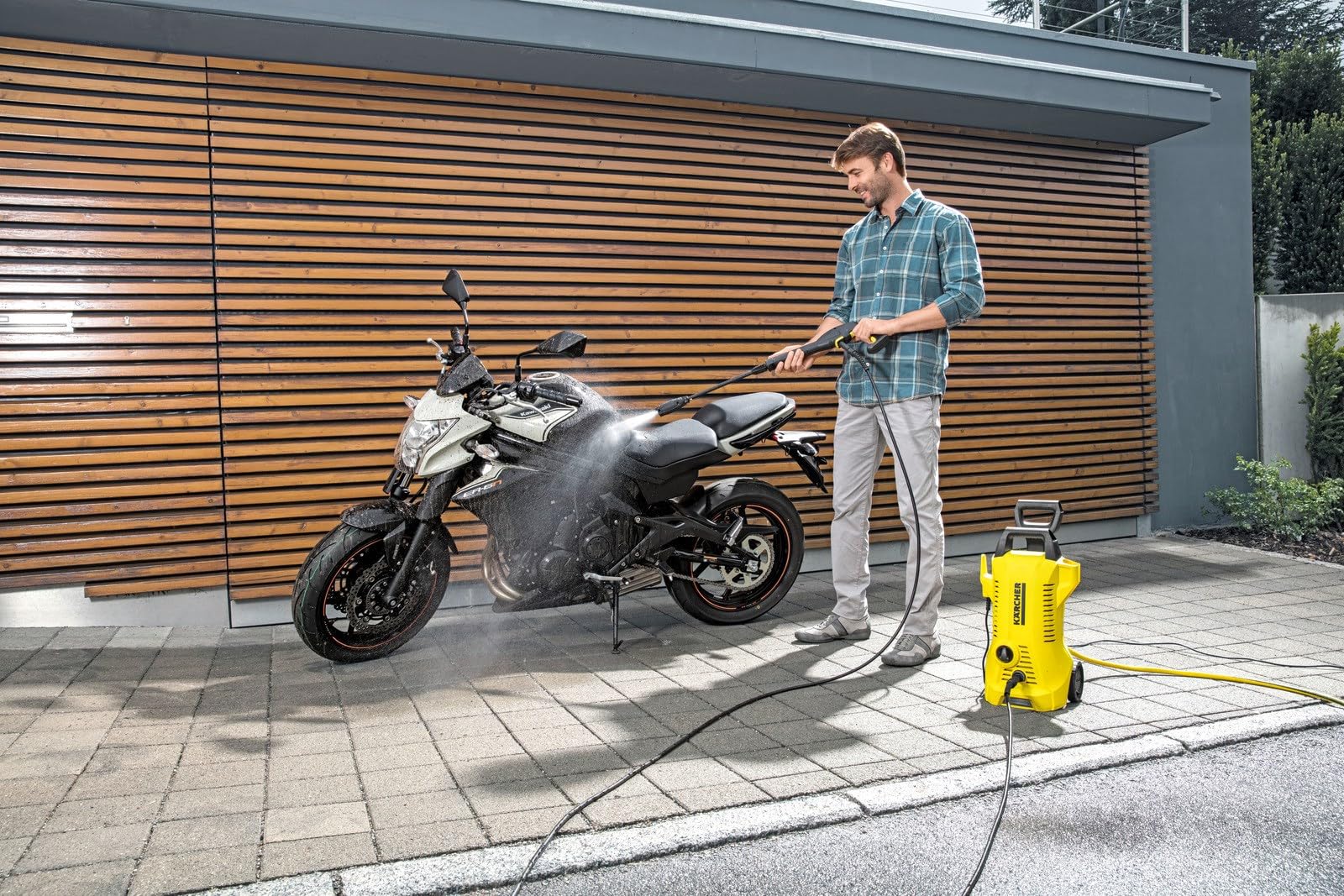 Kärcher 1.673-630.0 Hidrolimpiadora de Alta presión K 2 Premium Power, Control Inteligente, Soportadas con la App, Práctico contra la Suciedad Diaria, 110 Bar