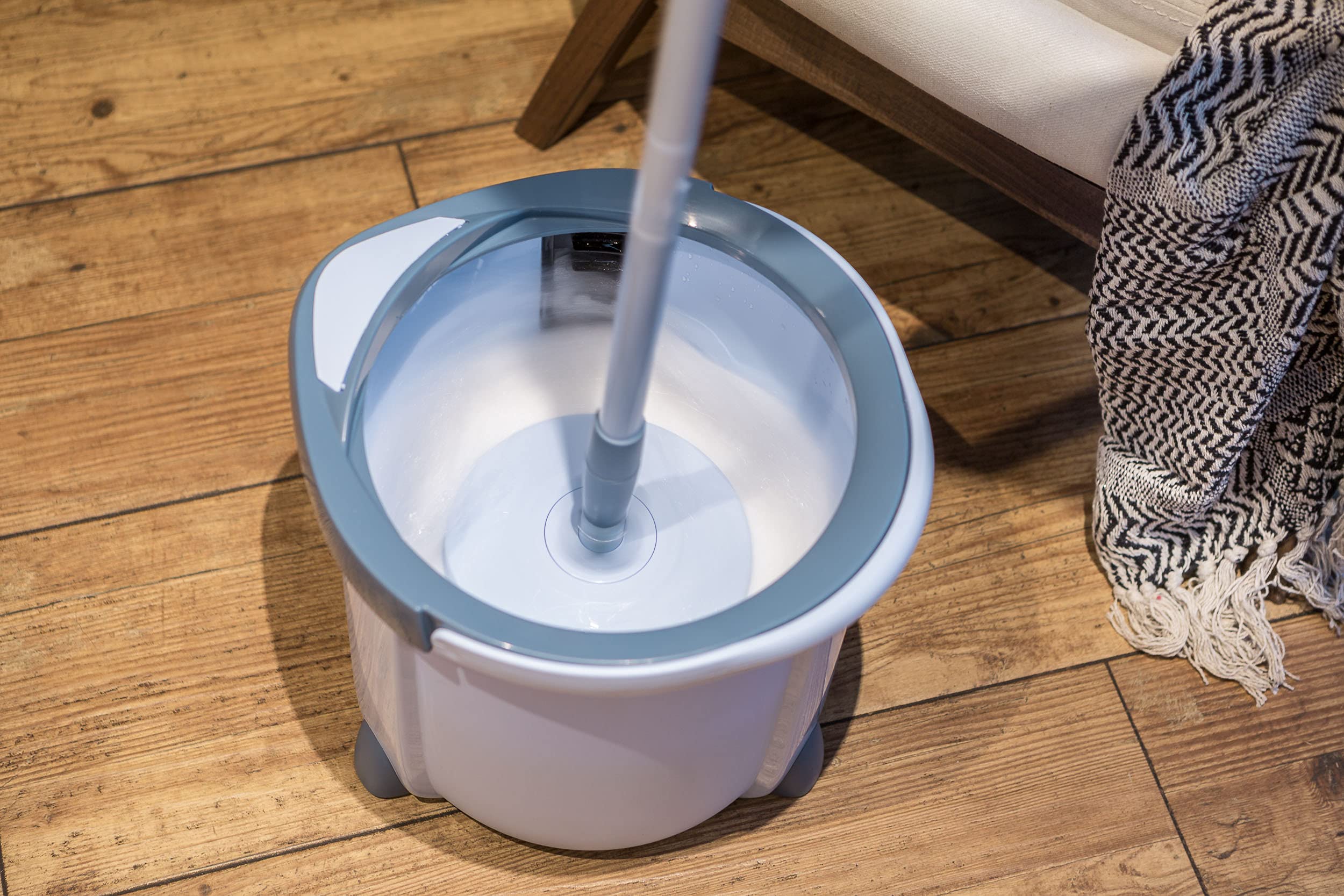 York Juego de fregona con Cubo con Cabezales de fregona reemplazables con función de escurrimiento limpiaparabrisas Plano Sistema de Limpieza Mango telescópico Azul Especial