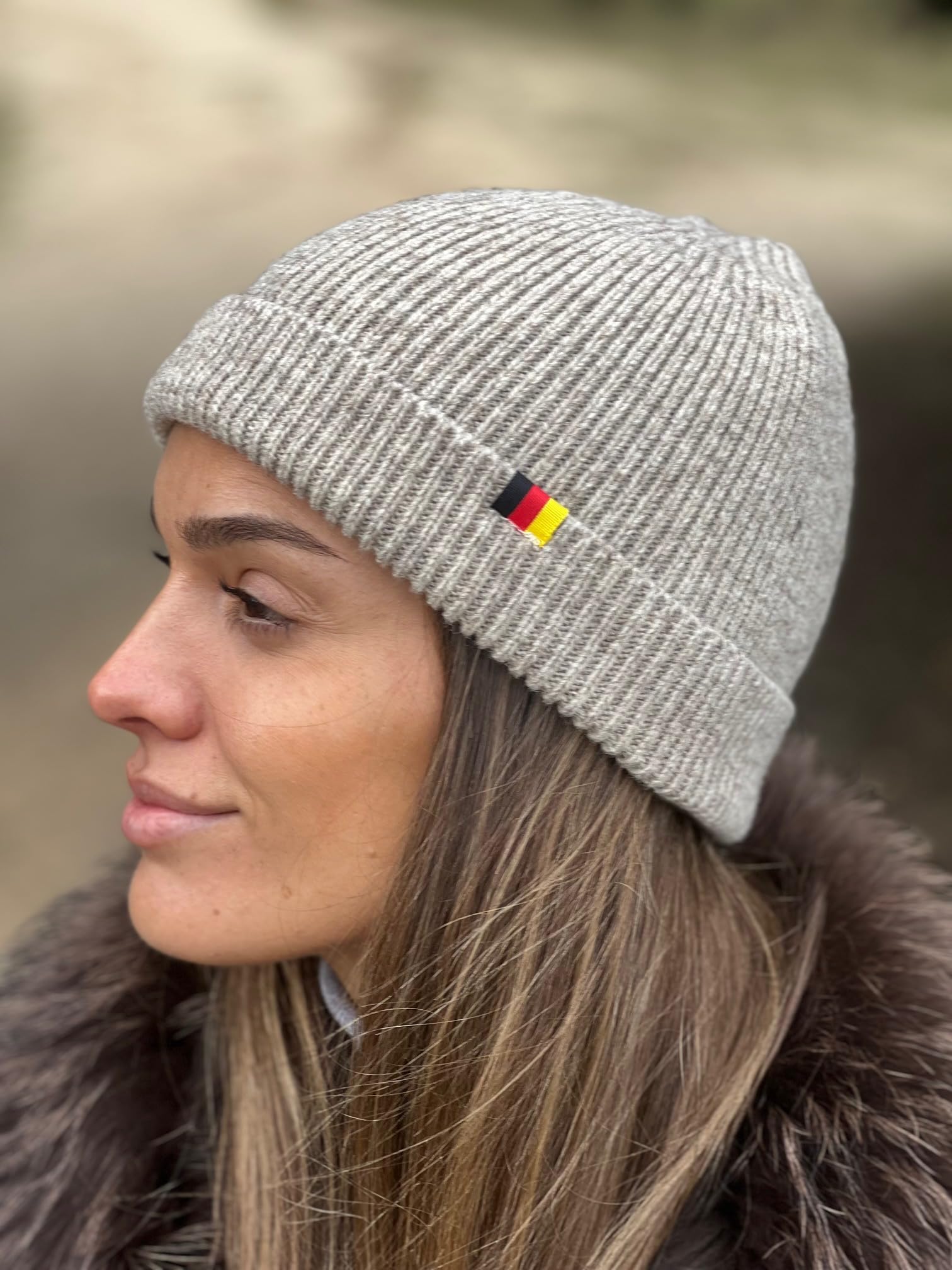 Patriia Berretto con bandiera tedesca 100% lana merino, realizzato a mano, cappello di lana da uomo, berretto da donna