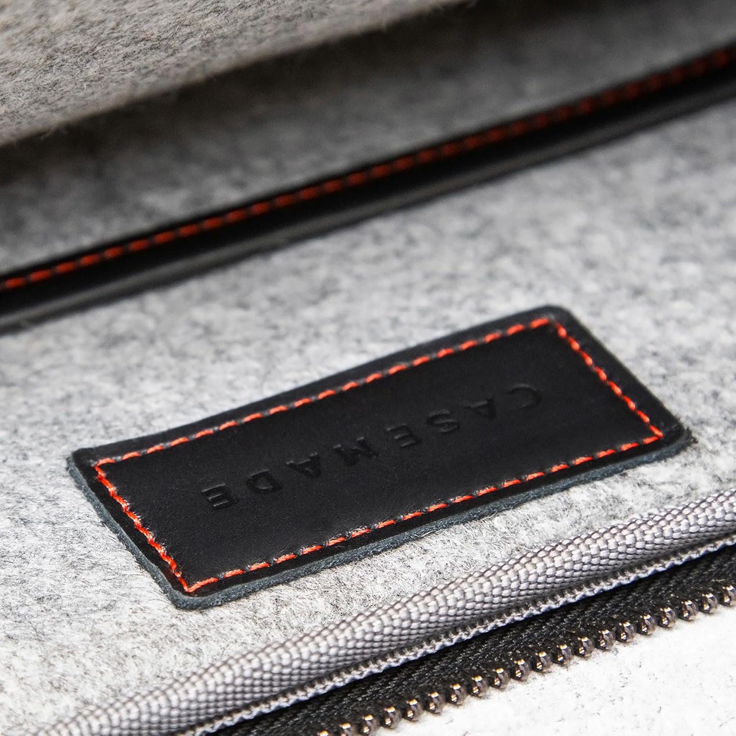 Casemade Real Leather Laptop Case/Zipped Folio Bag with Inner Pocket & Wool Lining Compatible with Apple MacBook, HP, Dell, Asus, Levovo (16 Inch - Black) - Image 7