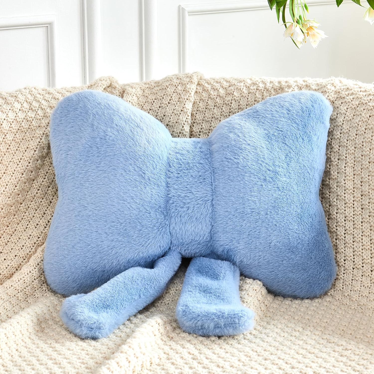 XVTRU Pink Bow Pillow, Soft Bow Decorative Pillows with Faux Rabbit Fur, Cute 16" Bow Throw Pillows, Aesthetic Home Decor Bow Shaped Plush Pillow for Bedroom Sofa Couch
