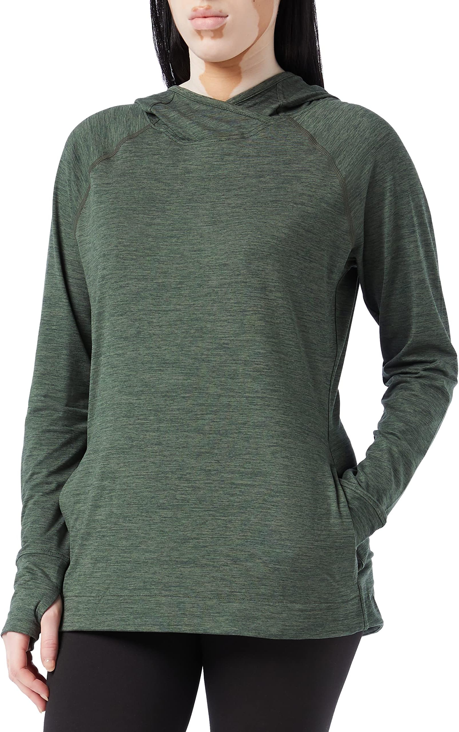 Amazon EssentialsWomen's Brushed Tech Stretch Popover Hoodie (Available in Plus Size)
