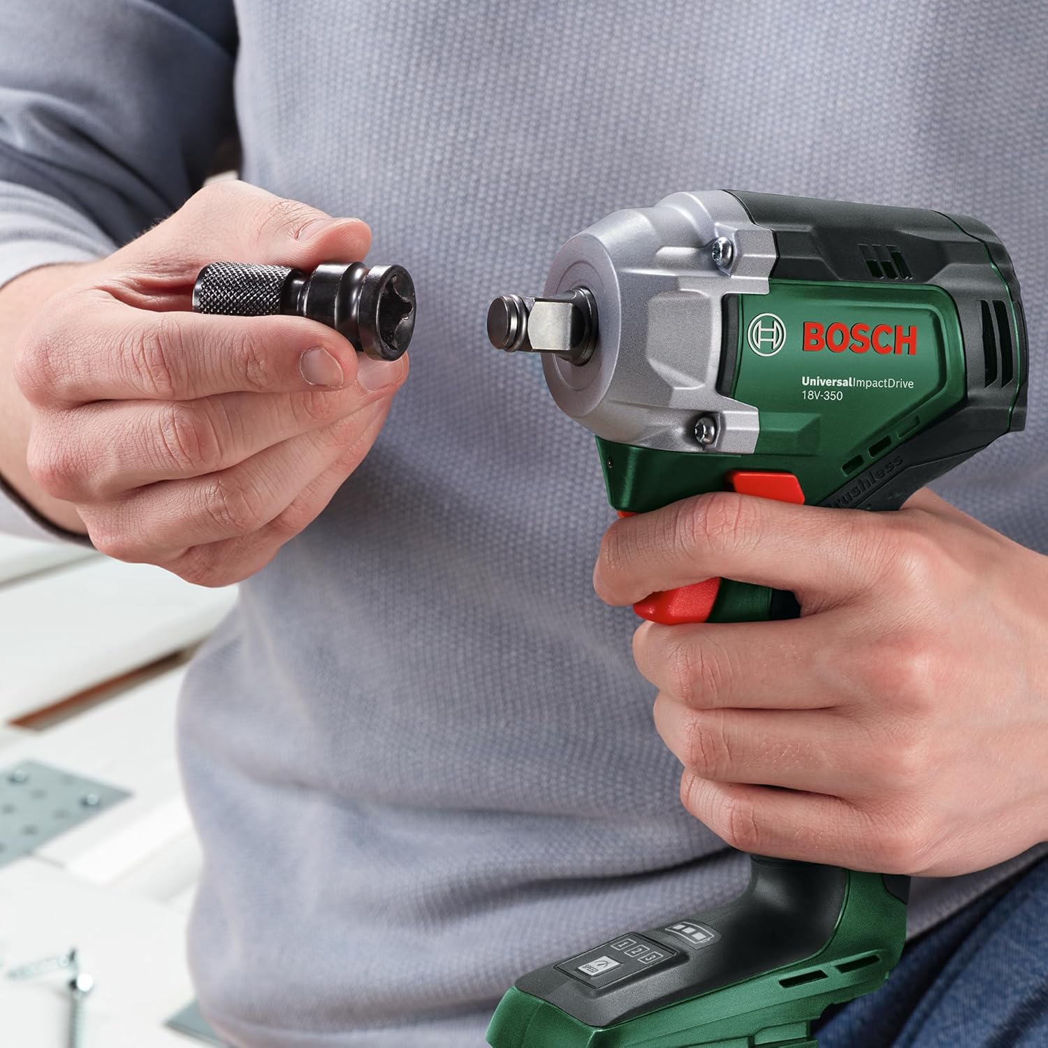 Bosch Cordless Impact Wrench UniversalImpactDrive 18V-350 (Powerful Tightening and Construction Fixing; Max. Torque: 350 Nm; Hex Adapter; 18 Bolt System; Without Battery)