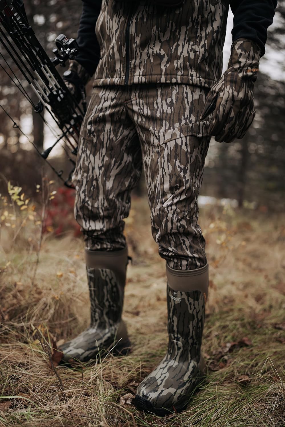 Muddy DV8 Clutch Pant - Mossy Oak Bottomland