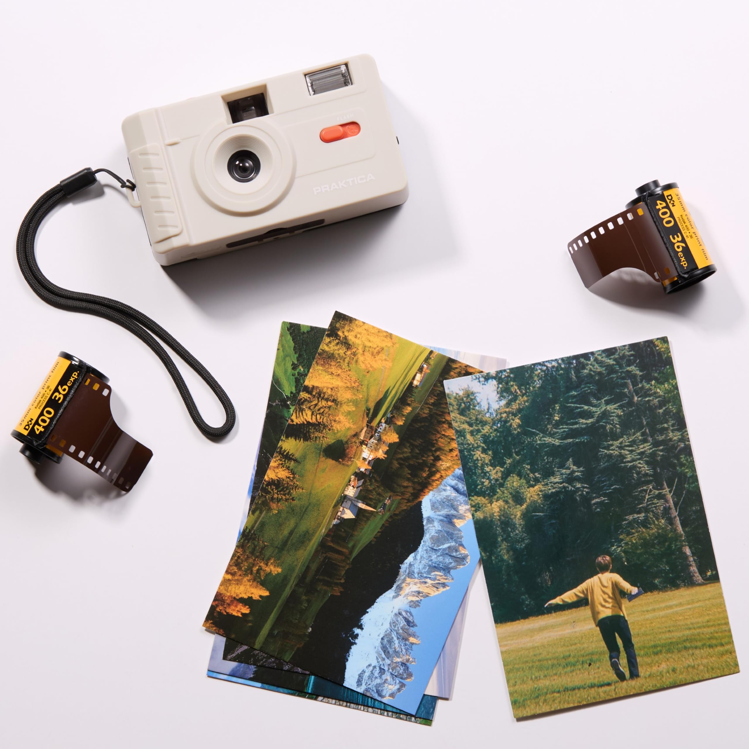 Praktica Wiederverwendbare 35-mm-Filmkamera, cremefarben – Retro-Vollbild-Blitz (Film und 1 x AAA Nicht im Lieferumfang enthalten)