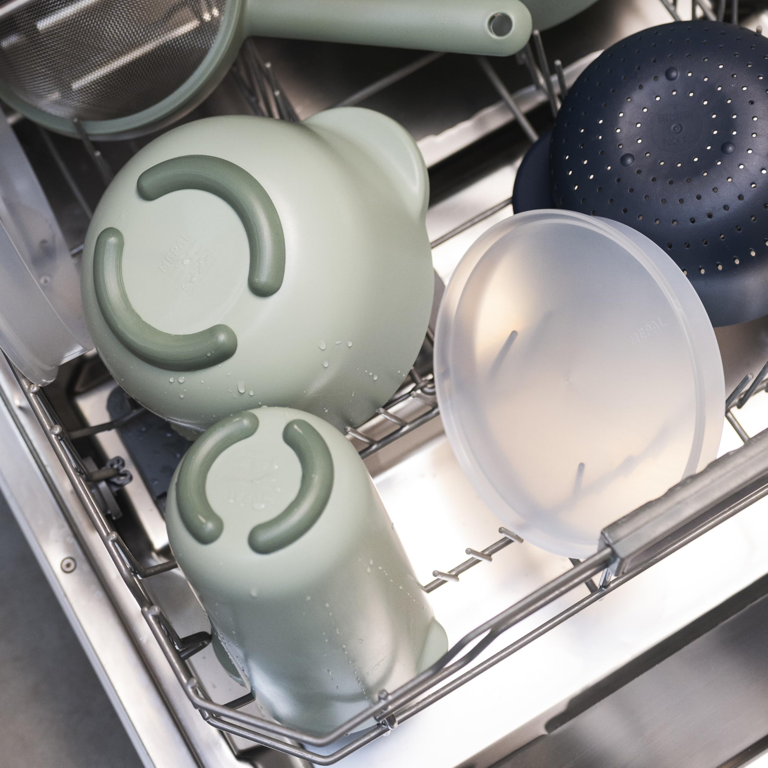 Mepal - Rührschüssel Set 3 teilig Chef it - Anti-Rutsch Boden - Mikrowellen- und Spülmaschinengeeignet - Schüsseln mit Teigschaber - Material beständig bis zu 110°C - 3000 + 1500 ml - Nordic sage