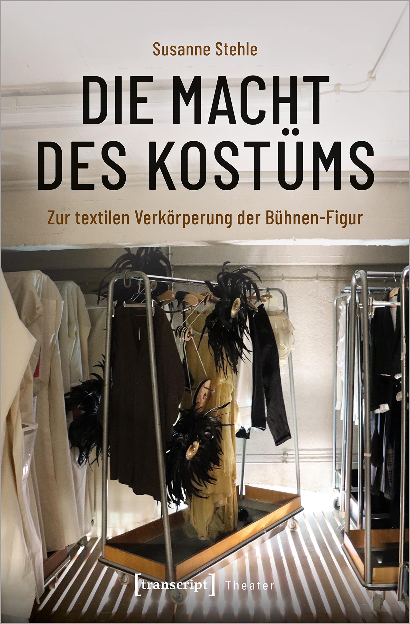 Comprendre le costume de théâtre pour éviter les erreurs de scénographie