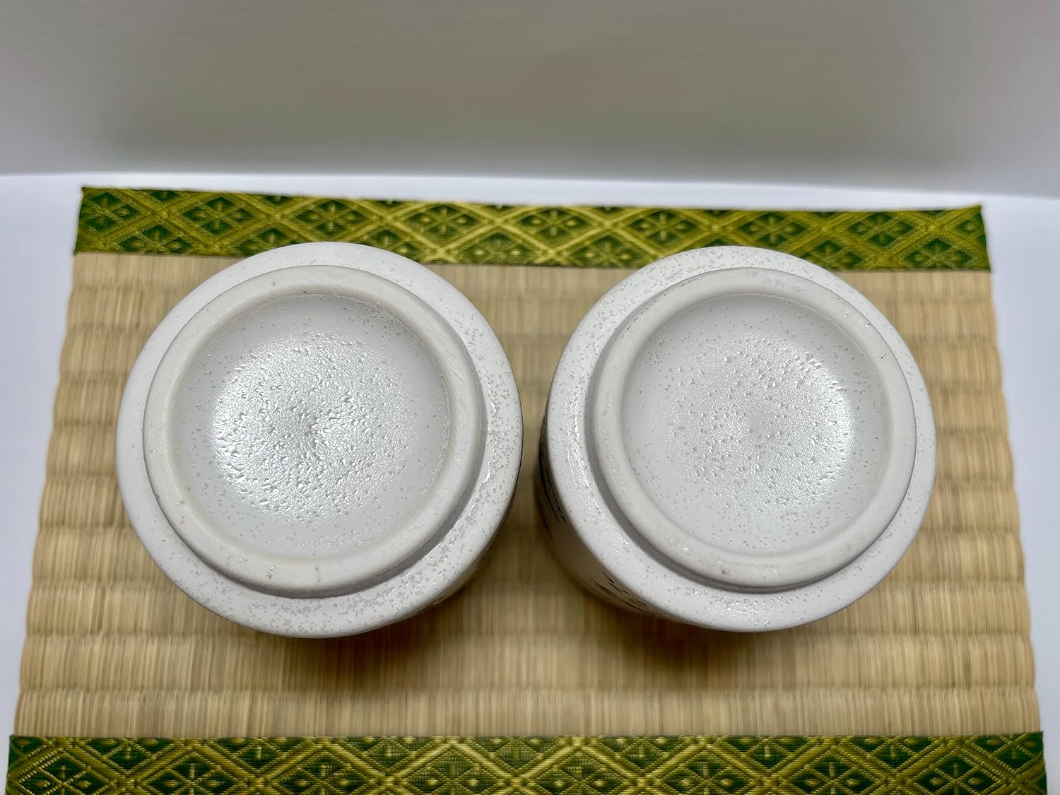 J-pure Hitomi Japanese Mino Ware Matcha Bowl - 5.28 Inch Diameter Red Plum Design, Handmade Pottery Tea Ceremony Cup