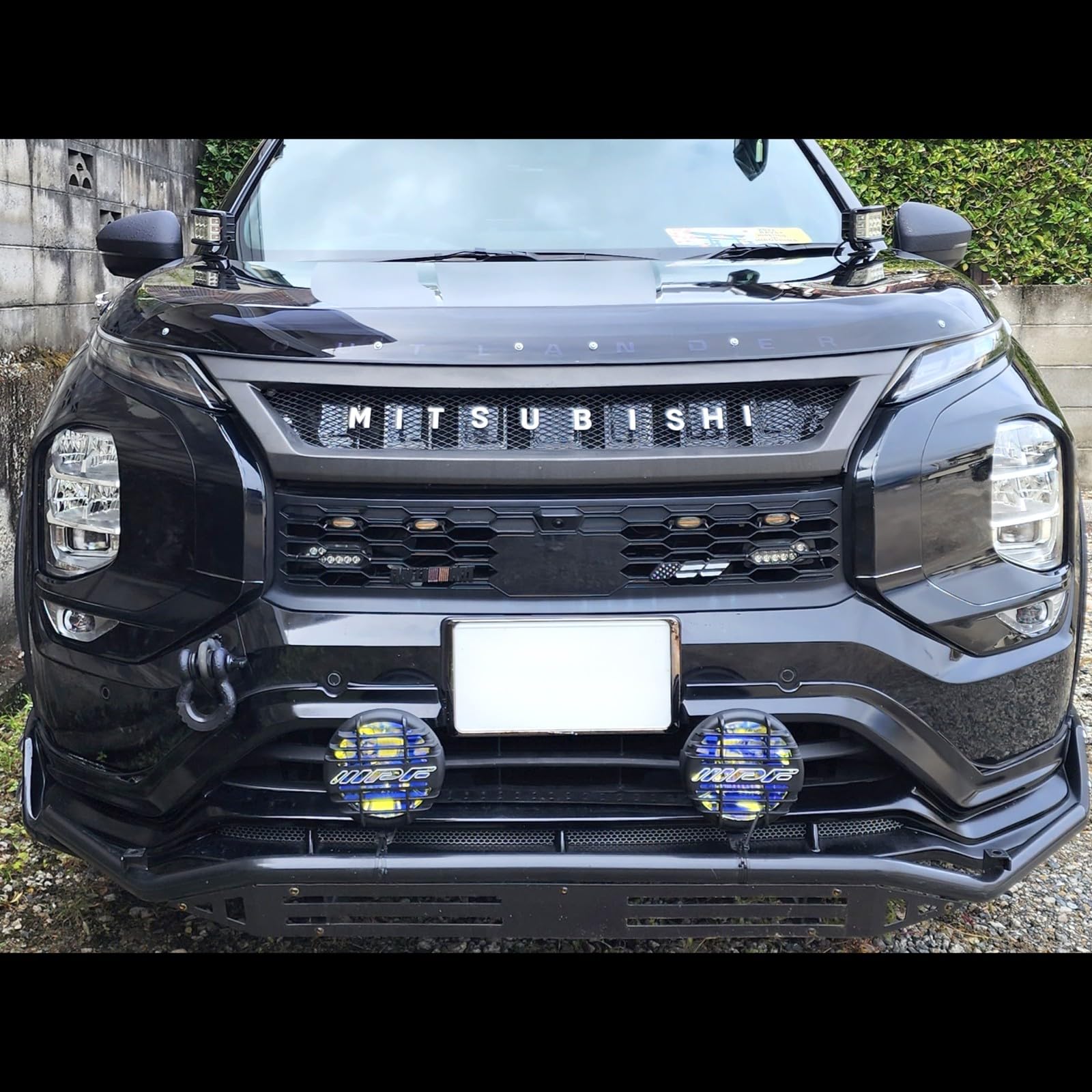 Amazon | 【くるまドットコム】アウトランダー PHEV GN0W ボンネット