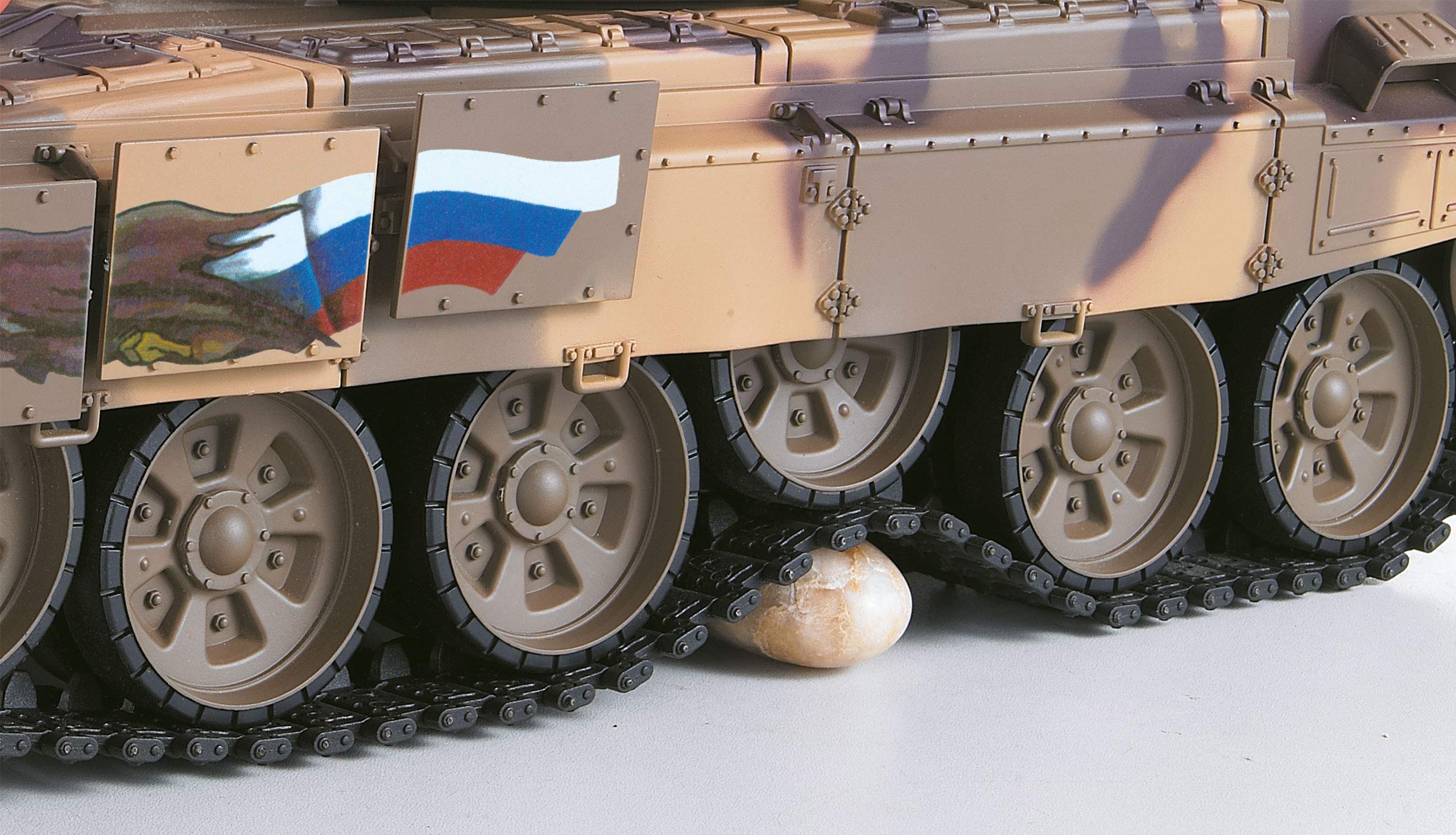 Tanque RC Rusia T90 1:16 con humo&sonido y engranaje de acero -2,4 GHz - V7.0