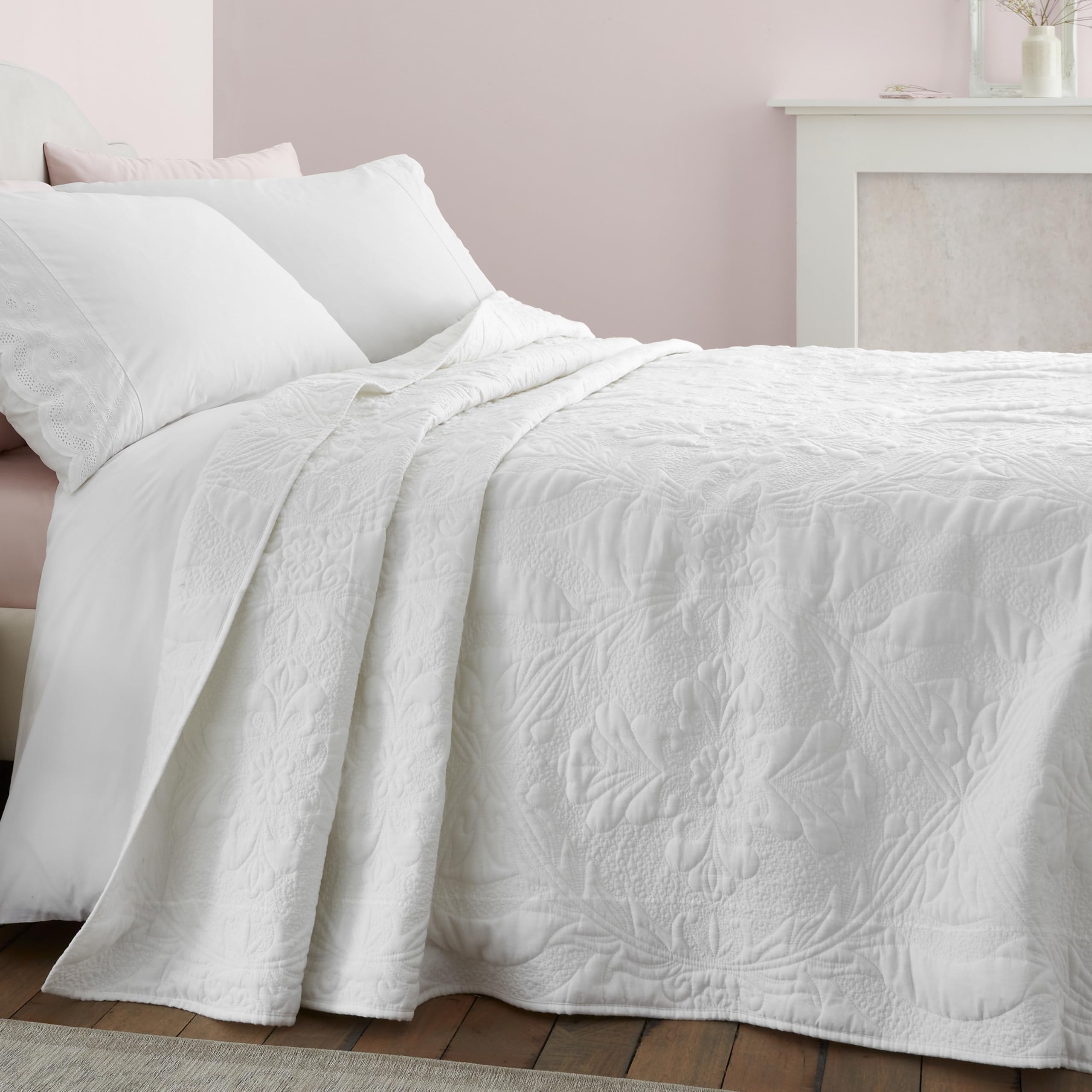 Colcha 240 x 260 cm Bianca Fine Linens Marianne Matelasse de alta gama en relieve blanco