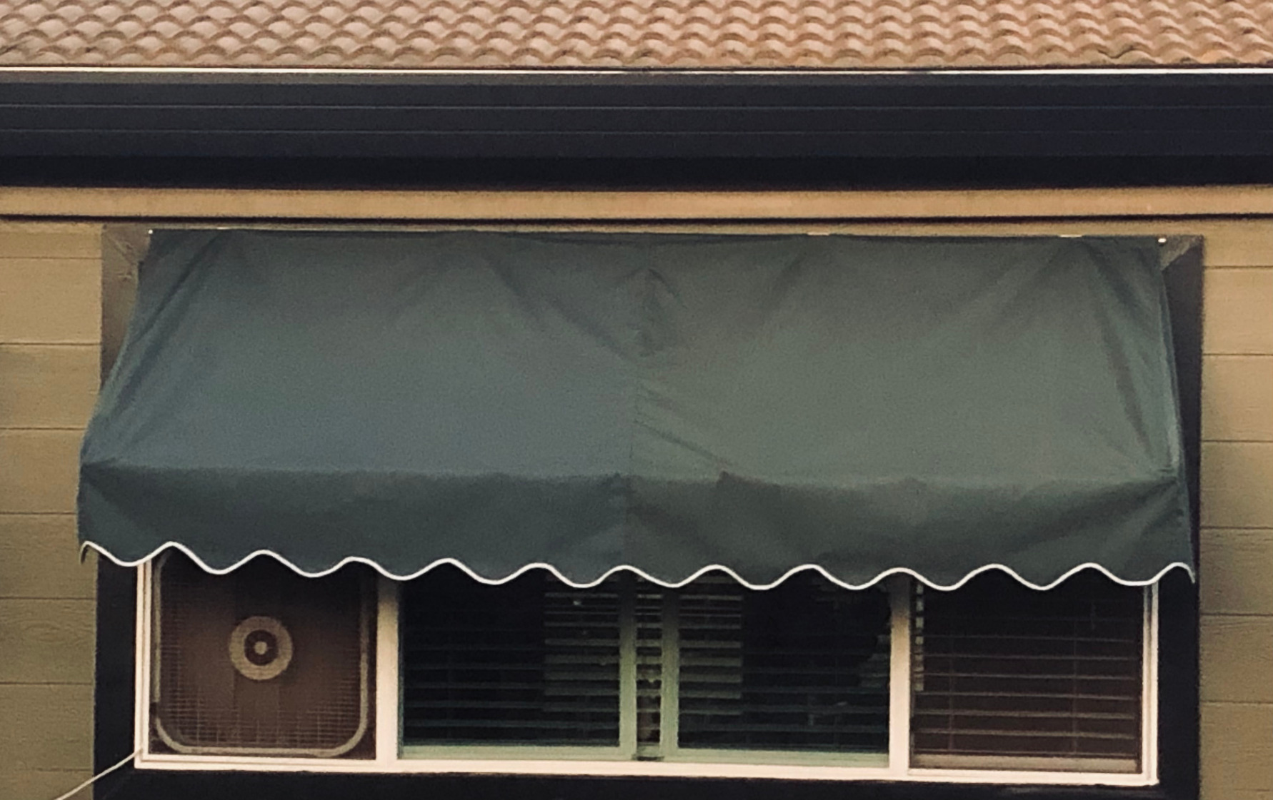 14/mo Finance ALEKO 8x2 Green Window Awning Door Canopy 8Foot
