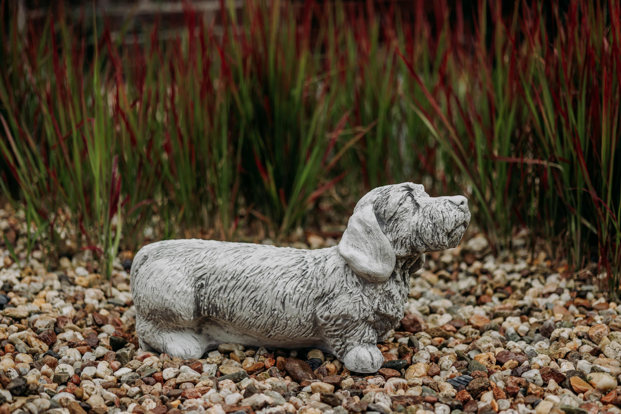gartendekoparadies.de Hund Rauhaardackel Steinfigur aus Steinguss, Grau, Frostsicher für Außenbereich, H. 30 cm, 26 kg