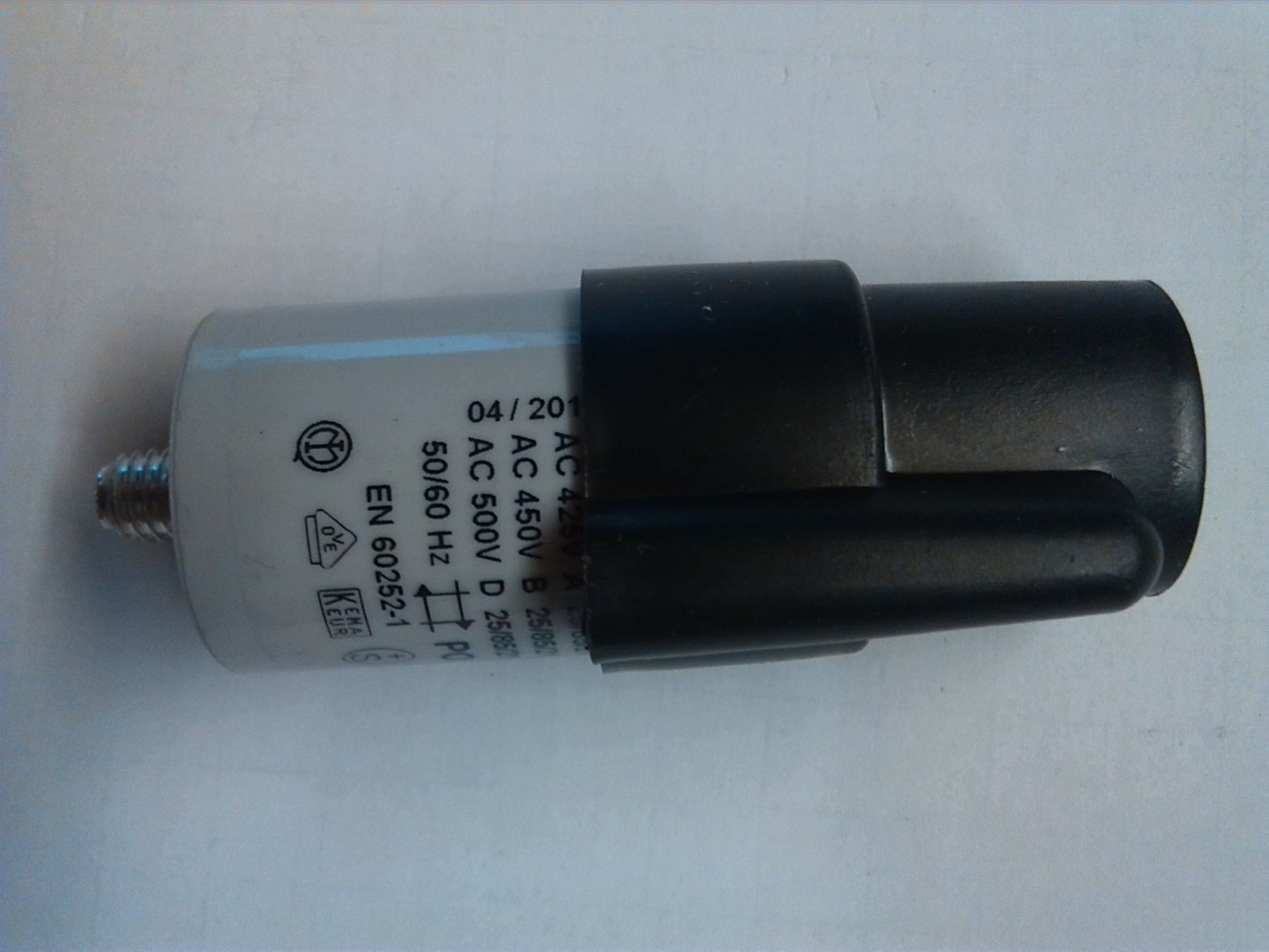 Condensateur 4 µF Riello 3007479 pièce de rechange brûleur fioul et gaz