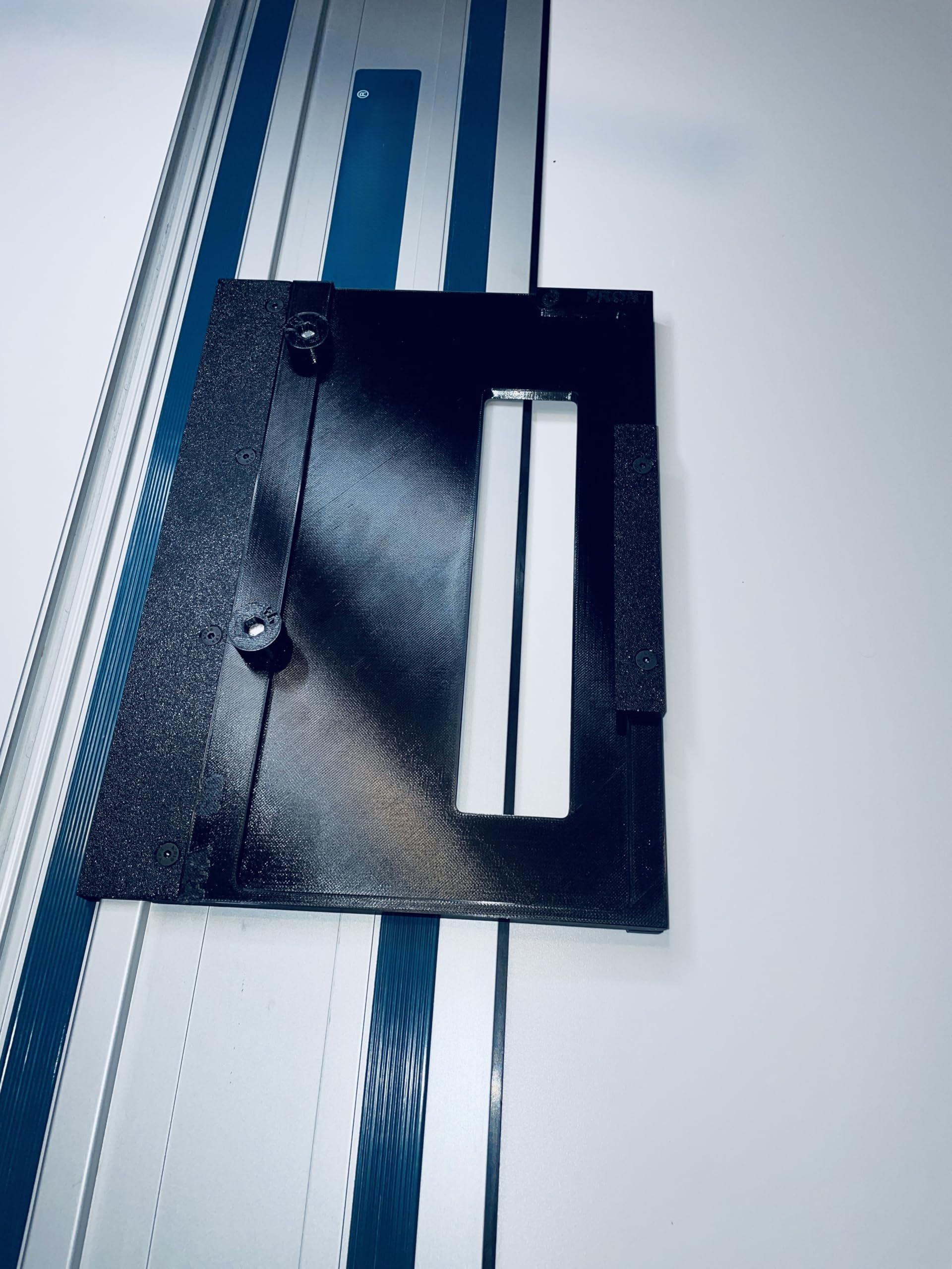 Guide Rail Adapter Compatible with Makita DHS660 Makita Guide Rails - Cutting Depth 48mm.