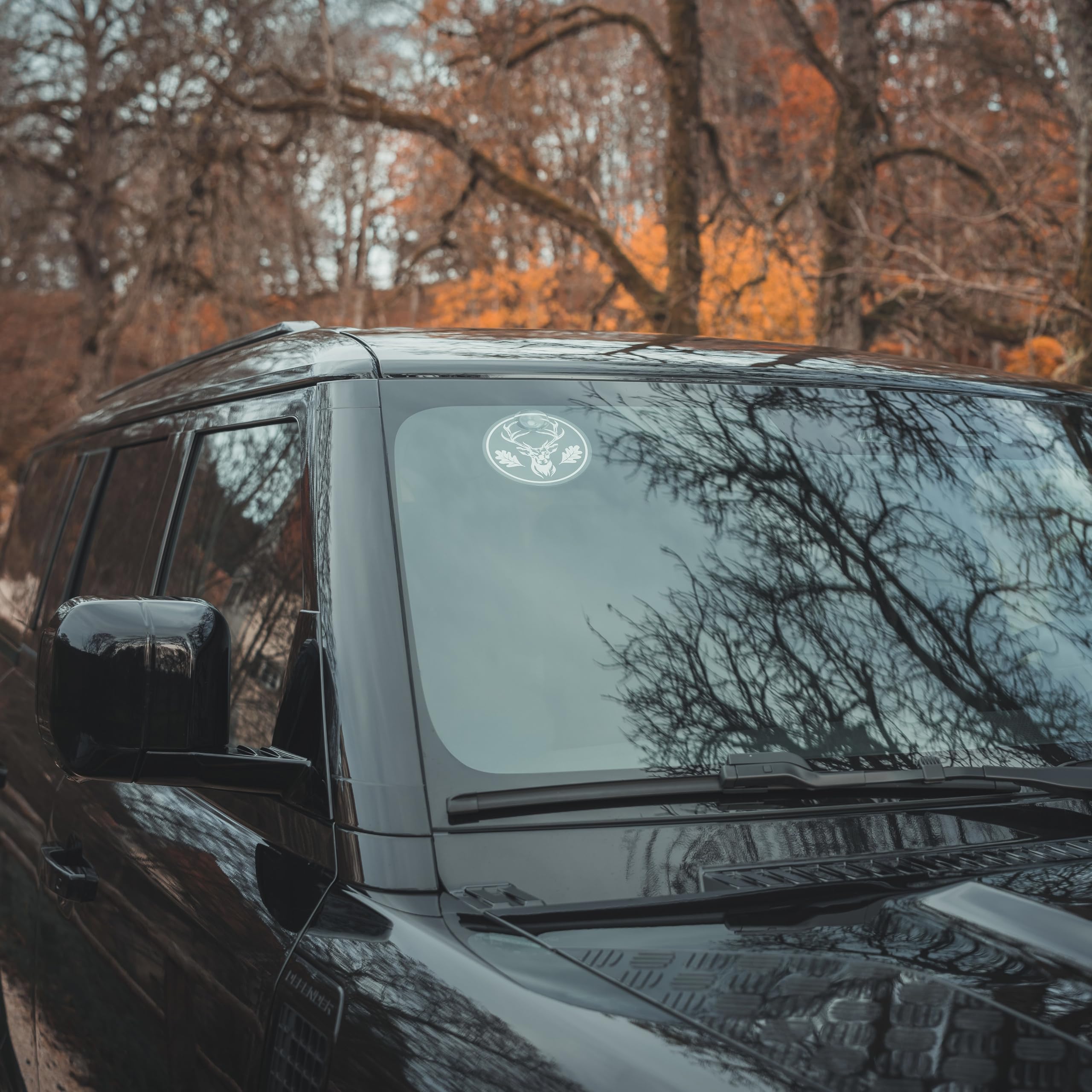 Jagdschild - Autoschild für die Scheibe mit Hirsch für Jäger & Jägerinnen, starker Saugnapf, 13cm Ø, aus Aluverbund (Metall), formstabil, UV- & witterungsbeständig