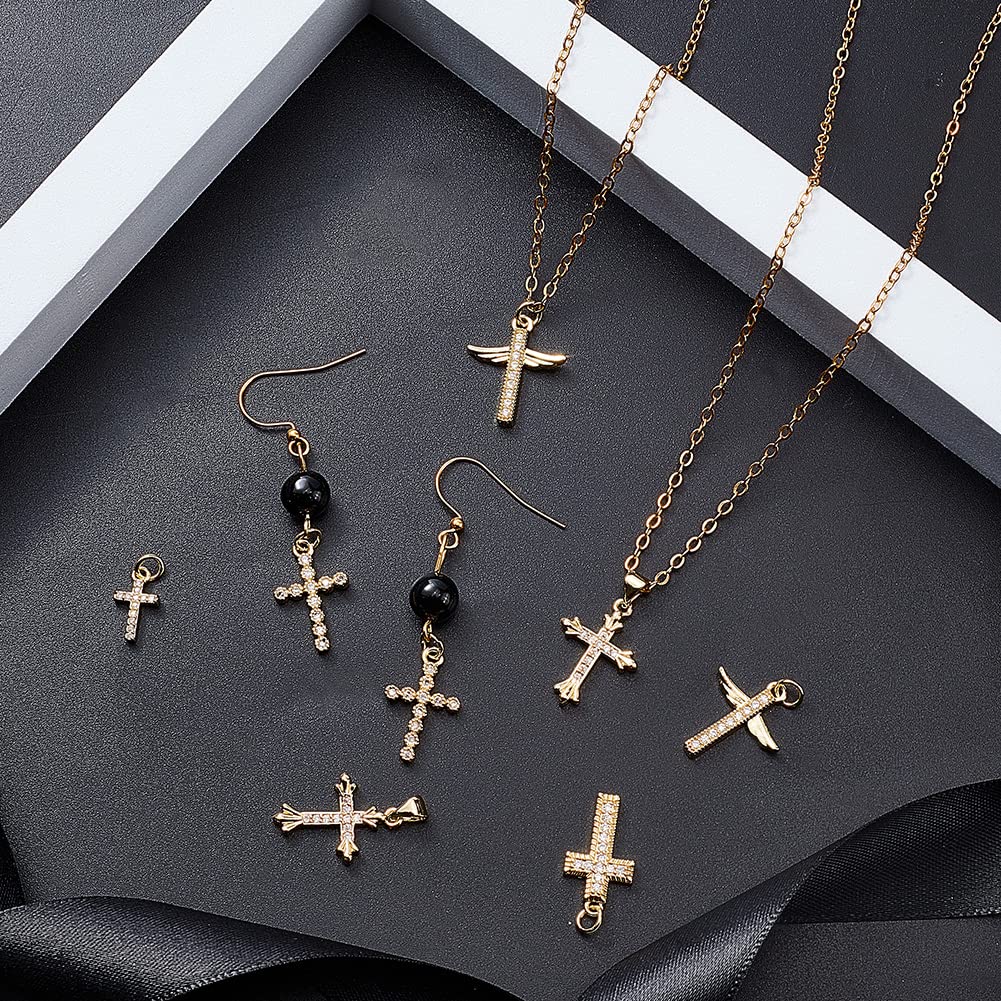 Pendentif Croix Ajourée En Plaqué Or Avec Strass