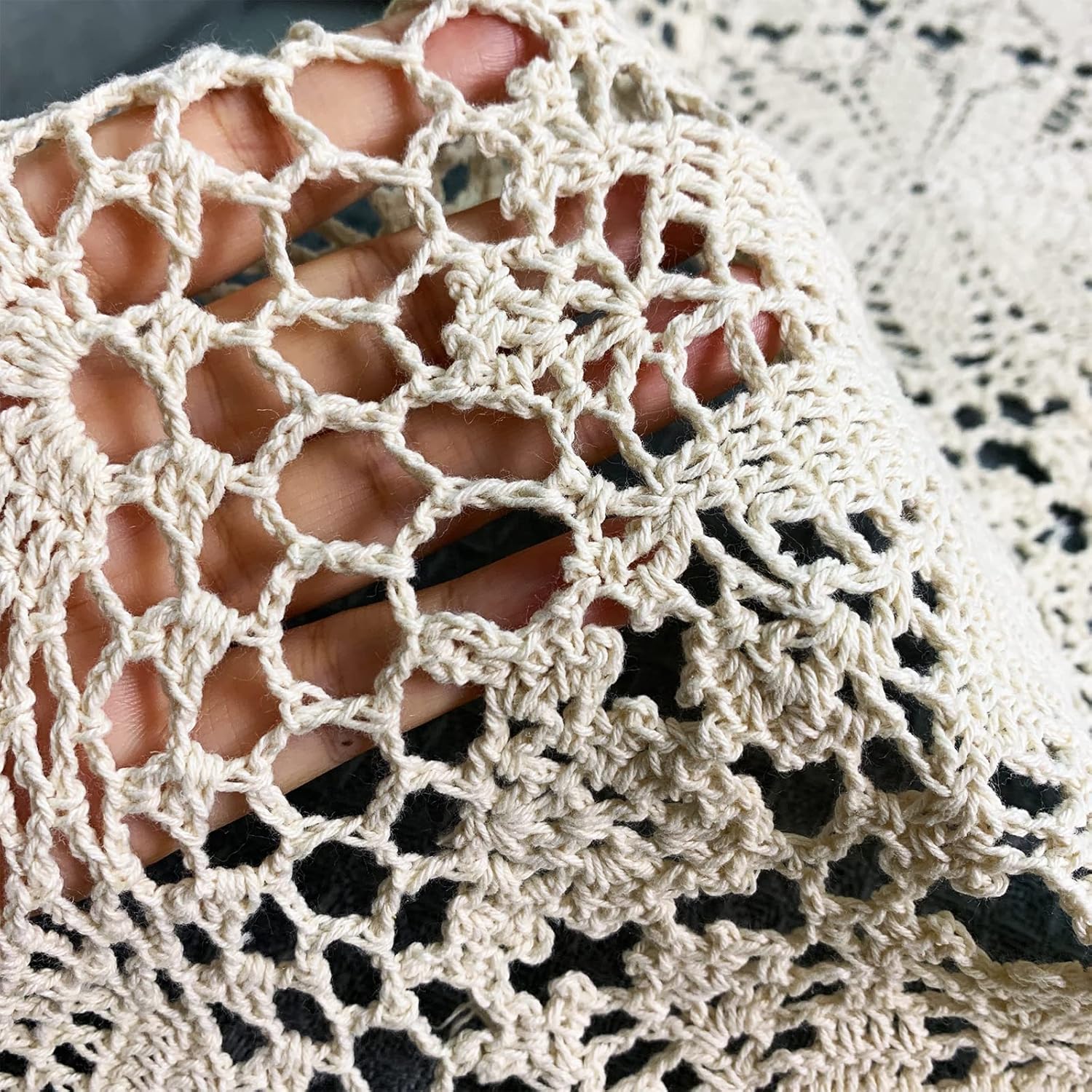 USTIDE Handmade Crochet Oval Table Runner 20"x47"Doilies Table Dresser Scarf Décor Coffee Table Sofa TV Stand Decor Beige