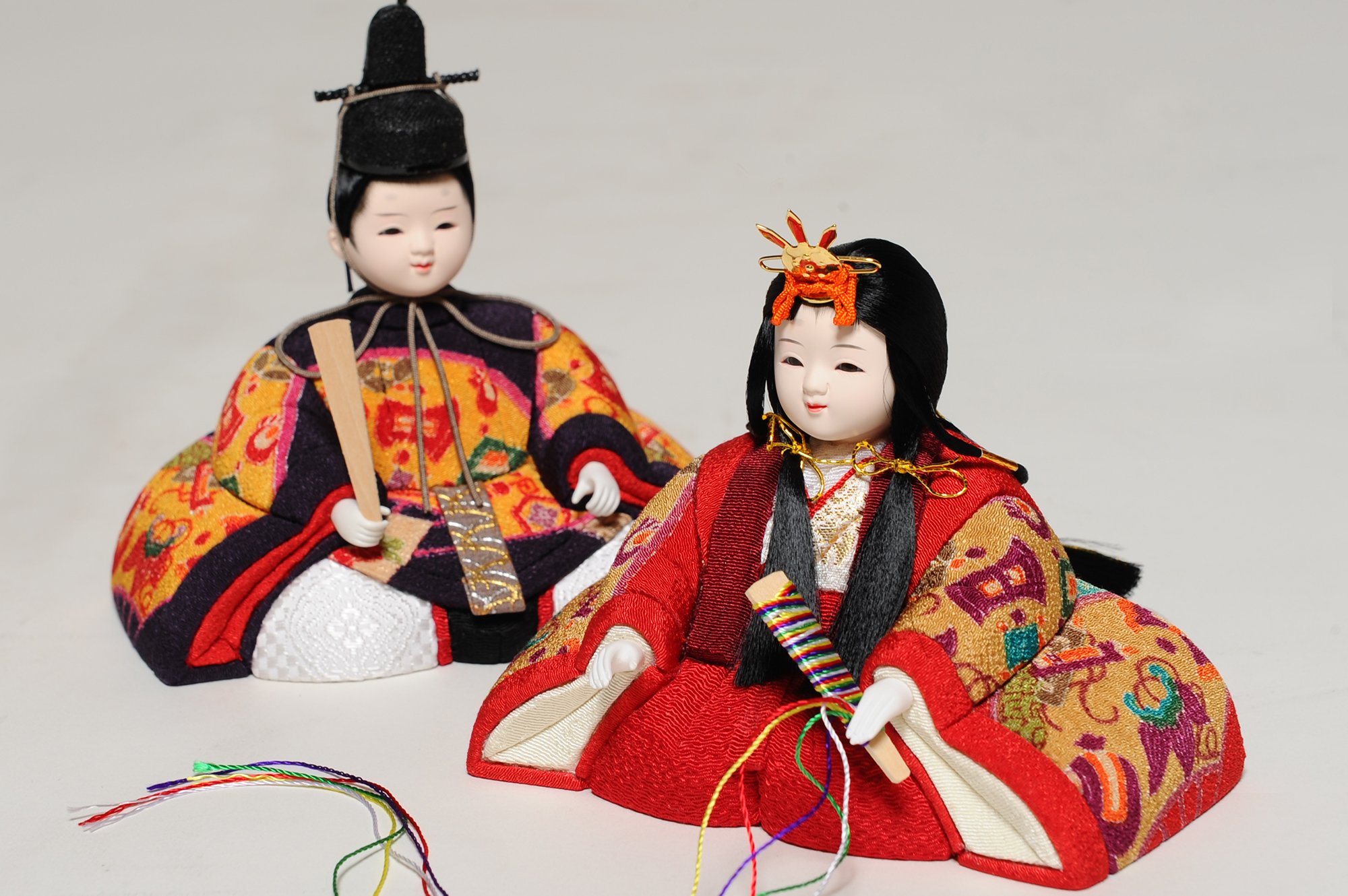 Amazon | 【雛人形】【木目込五人飾】【木目込三段飾】【収納飾】木目