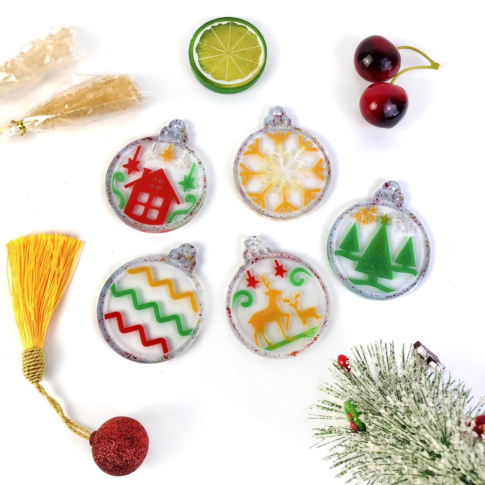 HyzaPhix Stampi Resina Natalizia, Stampo Silicone Ornamenti Natalizi, Stampini Ciondoli Rotondi per Portachiavi Gioielli Fai da Te Realizzazione di Albero di Natale Decorazione Regalo (Natalizi