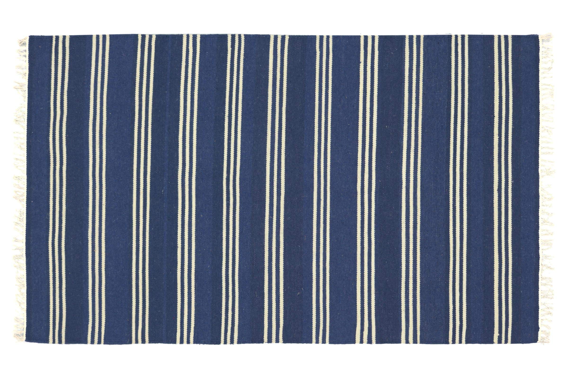 Tapis en laine Kelim bleu azur fait main pour raviver votre déco