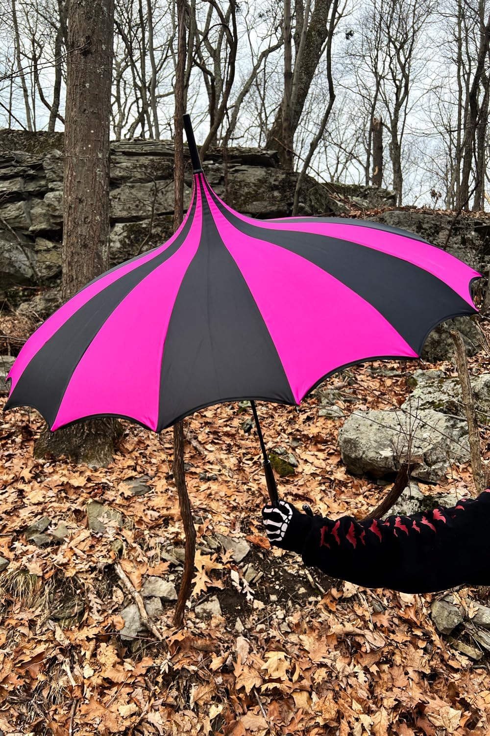 VampireFreaks Batwing Pagoda Umbrella Black and Hot Pink