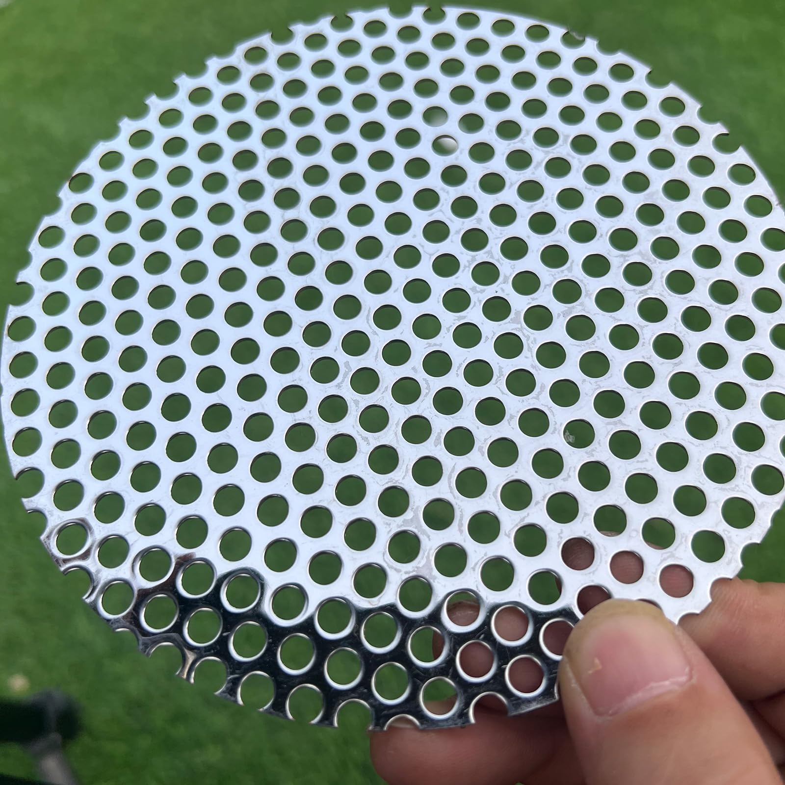 6" Diameter Round Slices Perforated Metal Sheets 19 Gauge Opening 1/5"(About 5 mm) Expanded Metal Mesh Perforated Plate 304 Stainless Steel Sheet Mesh Screen Panel Decorative Me