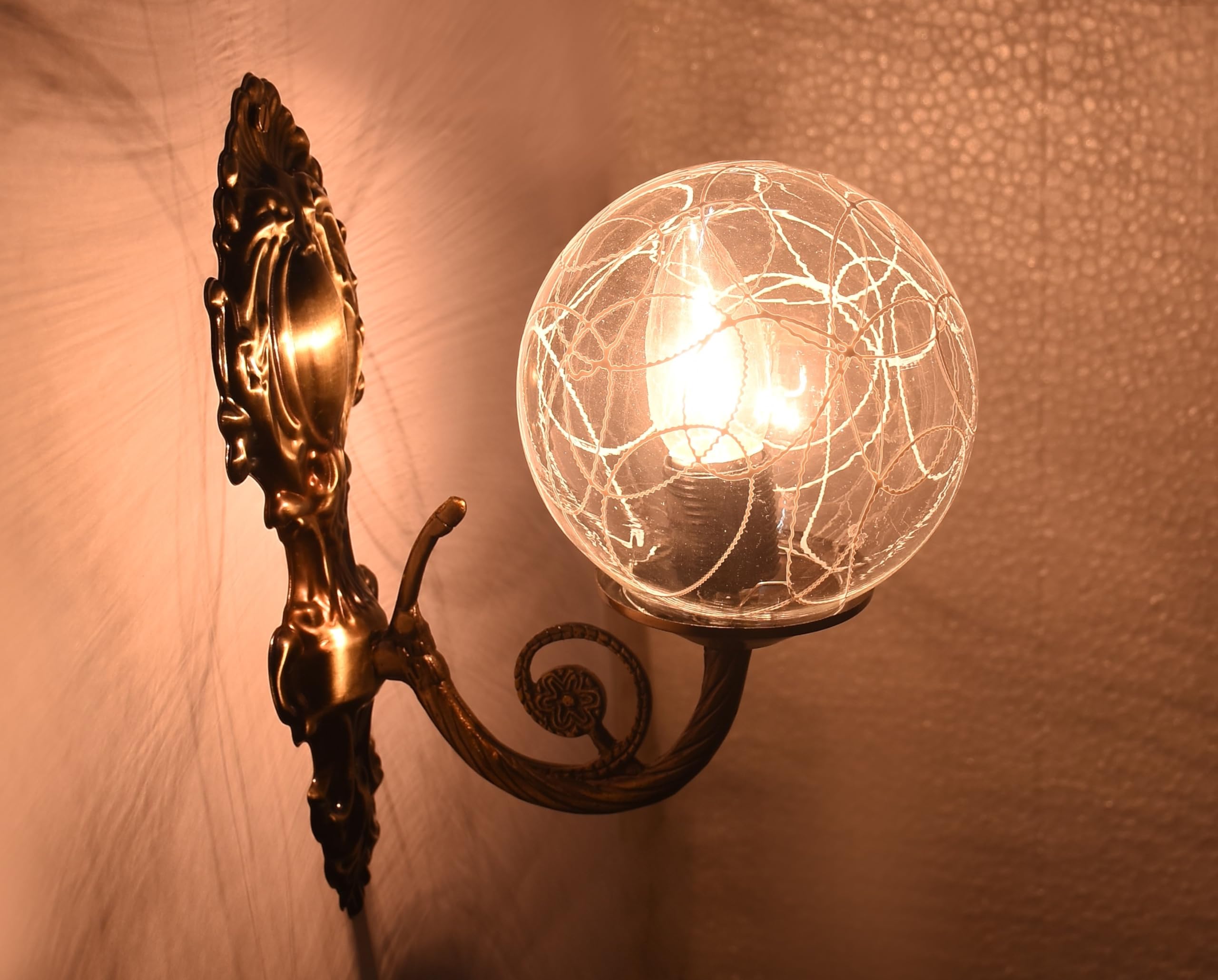Traditional Indoor Wall Light Brown Color Globe Shape E27 Holder Upto 100-Watts Made in India (Bulb Not Included) Pack of 1(Matel) (Industrial, 1)