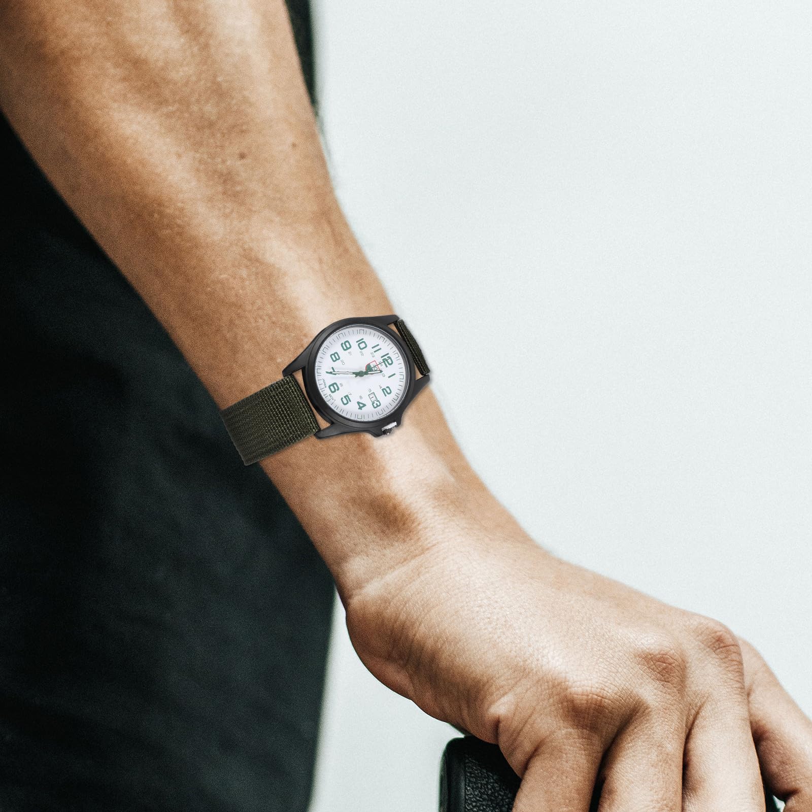 Kisangel Reloj Calendario Integrado para Hombre de Pulsera de Cuarzo Correa de Nylon Verde, Diseño Creativo y Acabado Fino Adecuado para Uso Deportivo y Casual