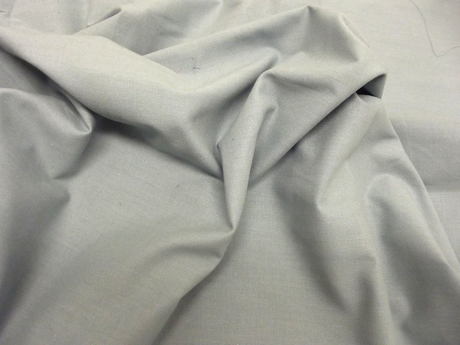 Tissu pure coton couleur sauge en coupon de 500cmx144cm pour décoration et vêtements