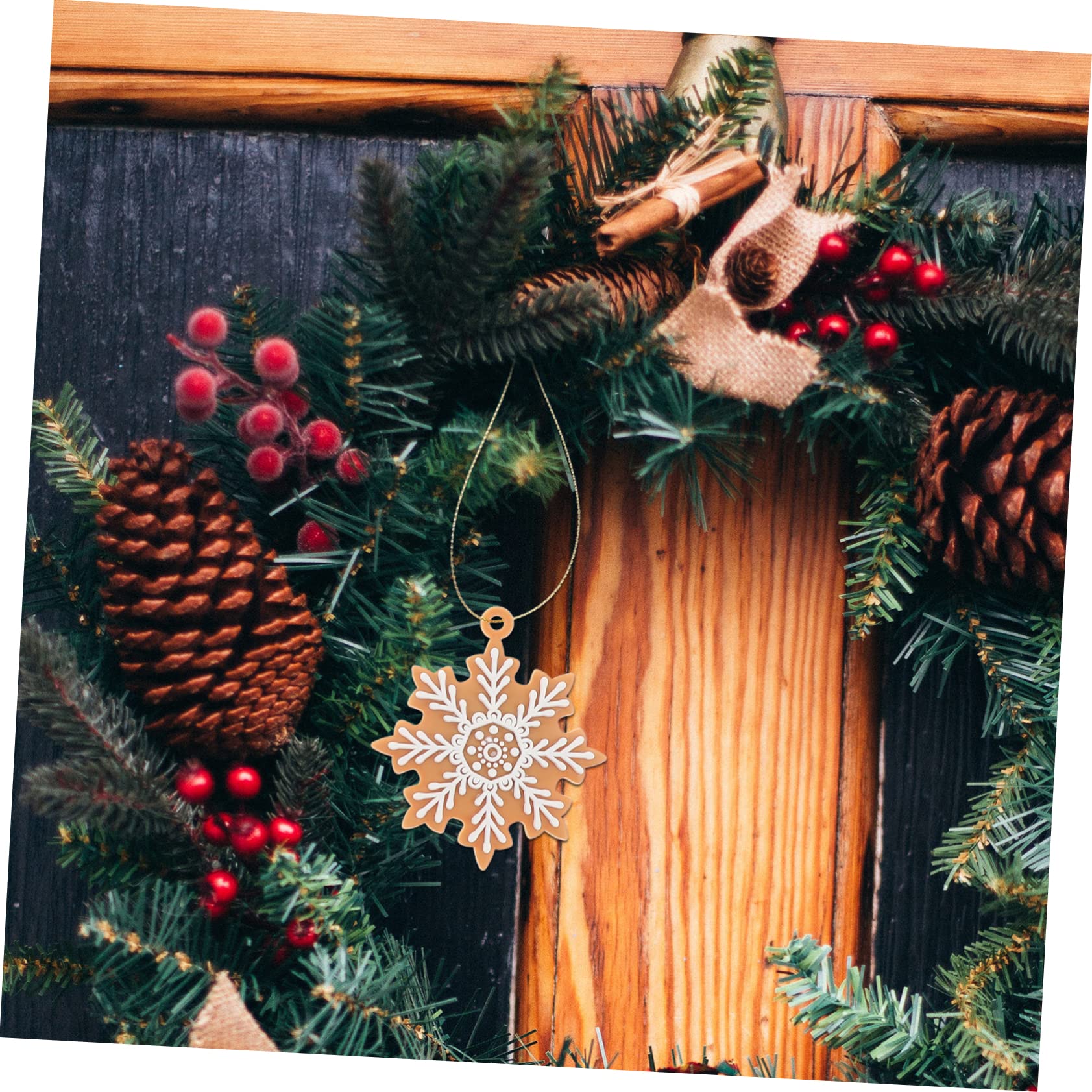 PRETYZOOM 100 STK Schneeflocke-Anhänger Weihnachtsschneeflockenverzierungen dekorative Schneeflocken Weihnachtsdekorationen Christbaumschmuck Süßigkeiten Weihnachtsbaumschmuck PVC