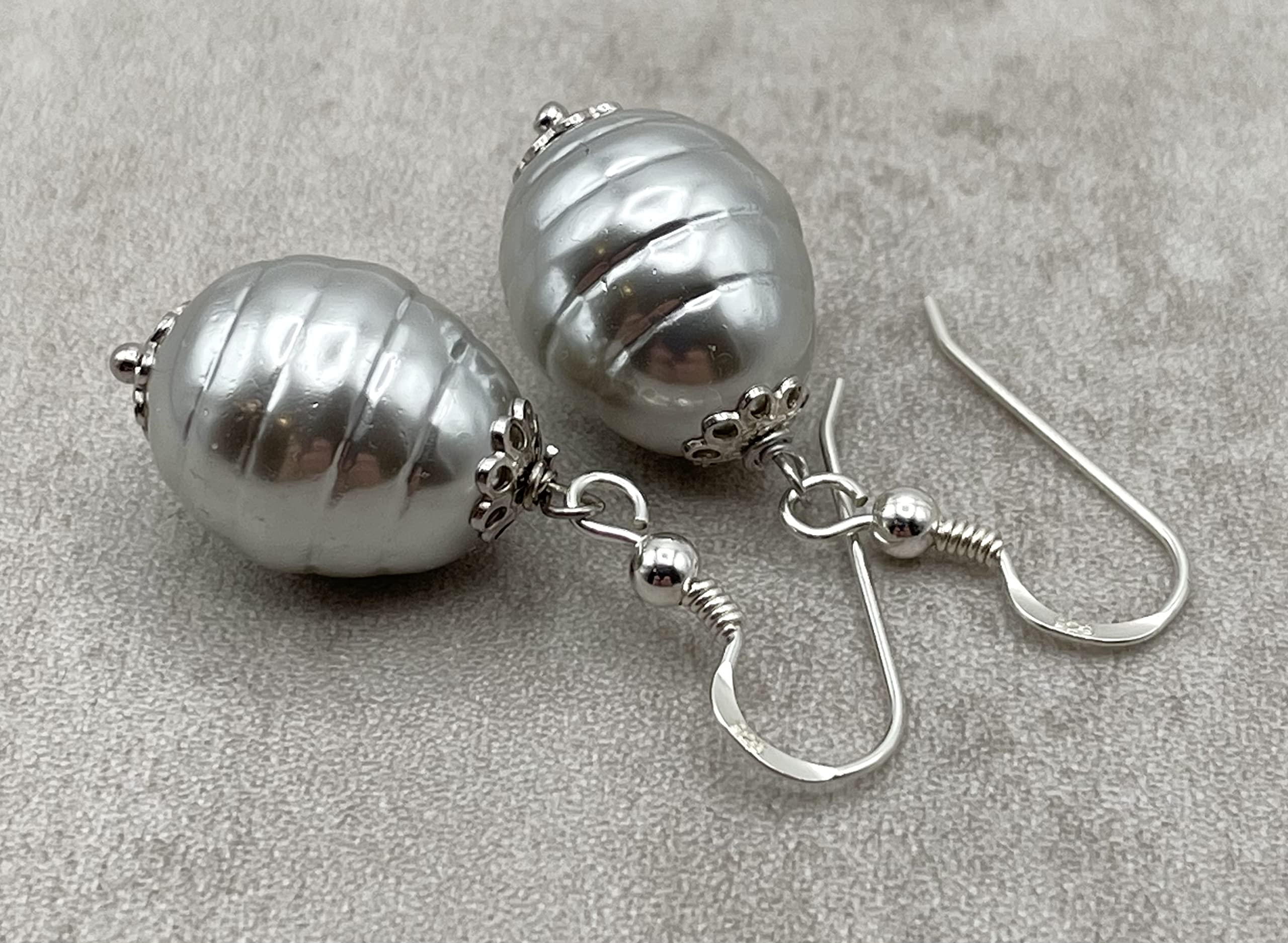 Orecchini con Perle Grigie Barocche, Argento 925, Gioielli Moderni, Bijoux Artigianali, Regalo Festa della Mamma