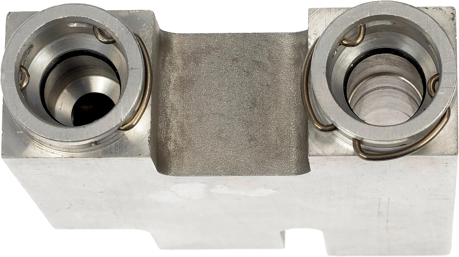 Mechanics Choice Transmission Oil Cooler Bypass Valve for 2016-2018 Ram 2500, 3500 (V8 5.7L)