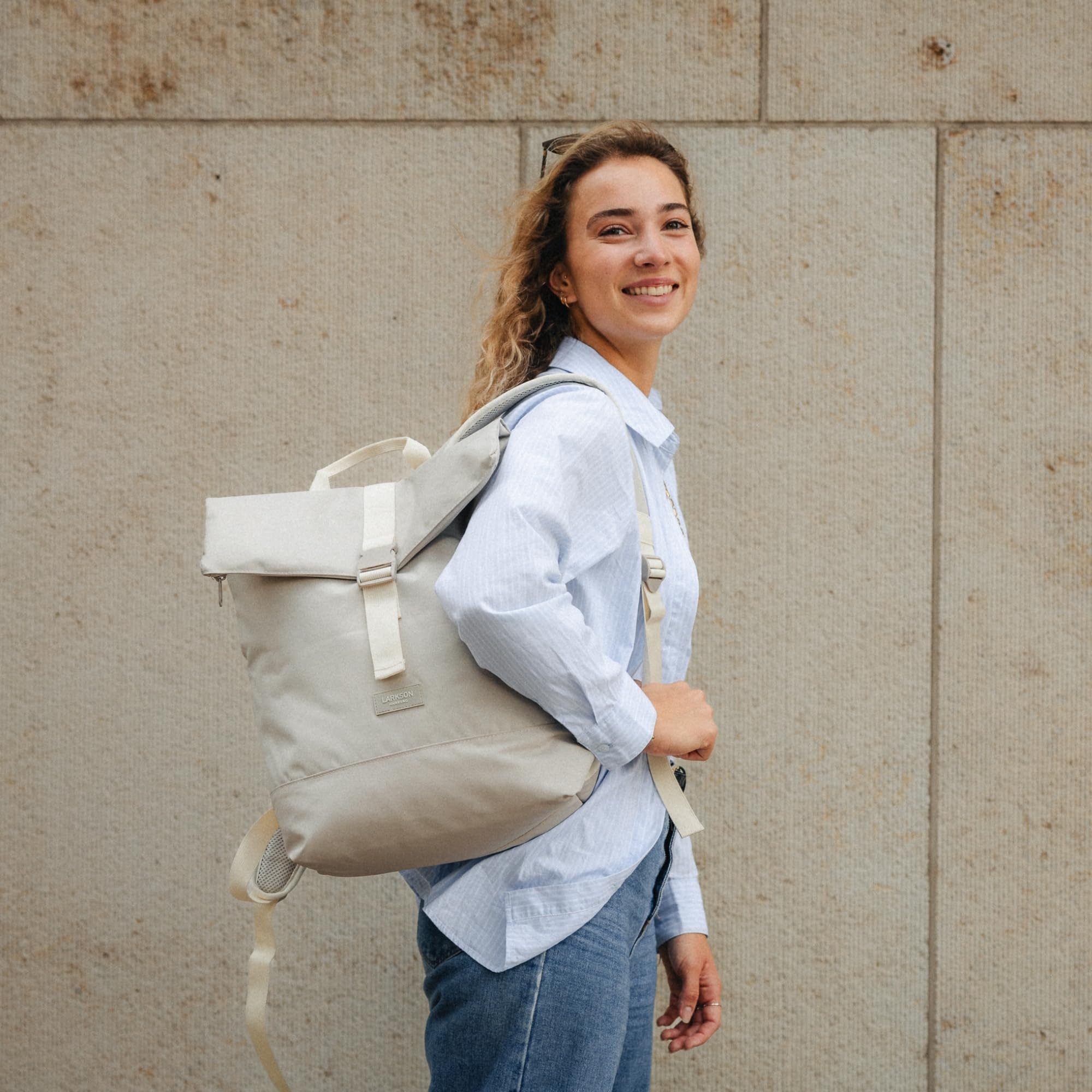 LARKSON Rucksack Damen & Herren Rosa - Tammo - Rolltop Daypack für Arbeit Uni Fahrrad - Backpack mit 16 Zoll Laptop Fach - Rückenpolsterung & Wasserabweisend