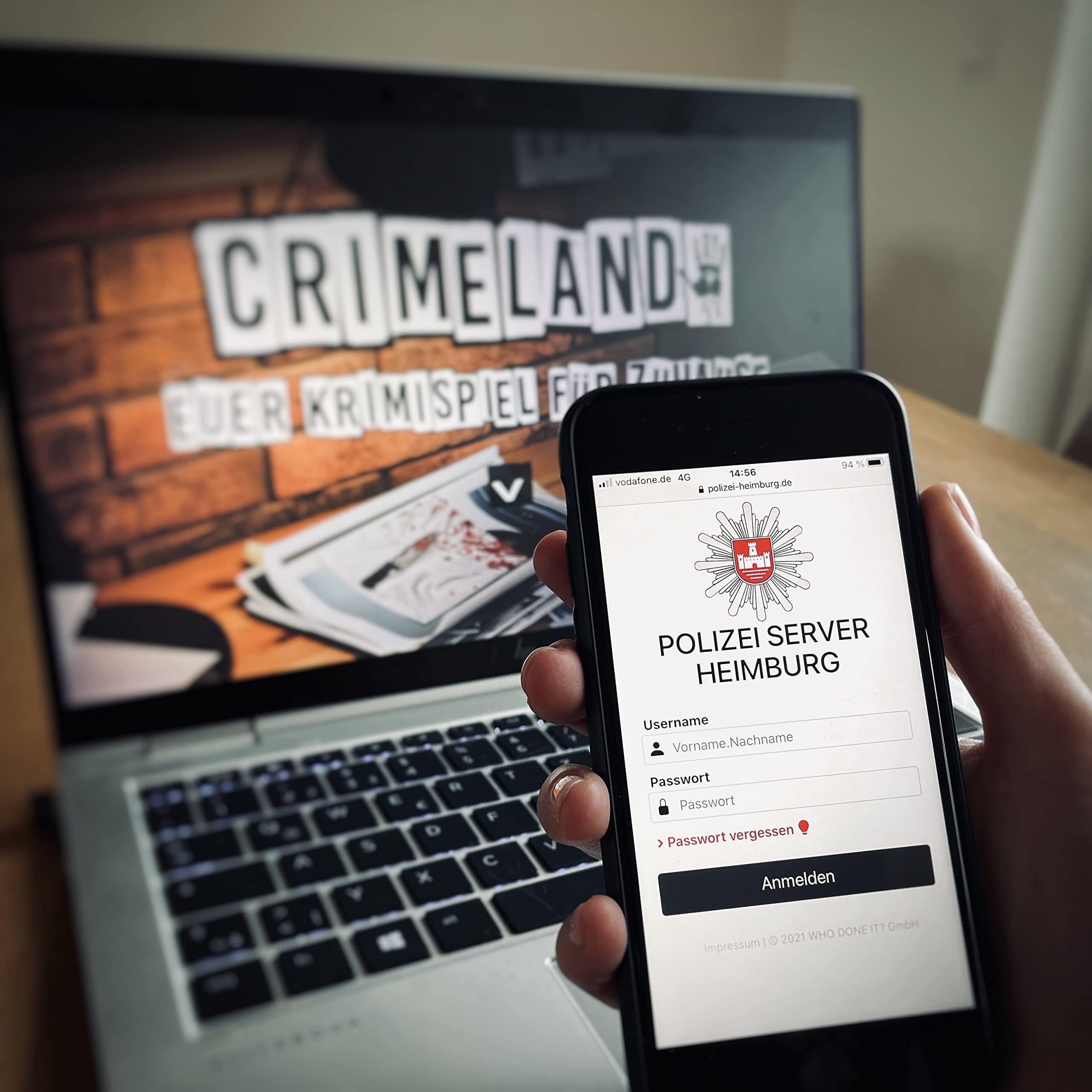 CRIMELAND - Gioco da tavolo in stile giallo, in lingua tedesca Akte Falkenstein, gioco Escape Room con ambientazione di un giallo, ecologico (lingua italiana non garantita