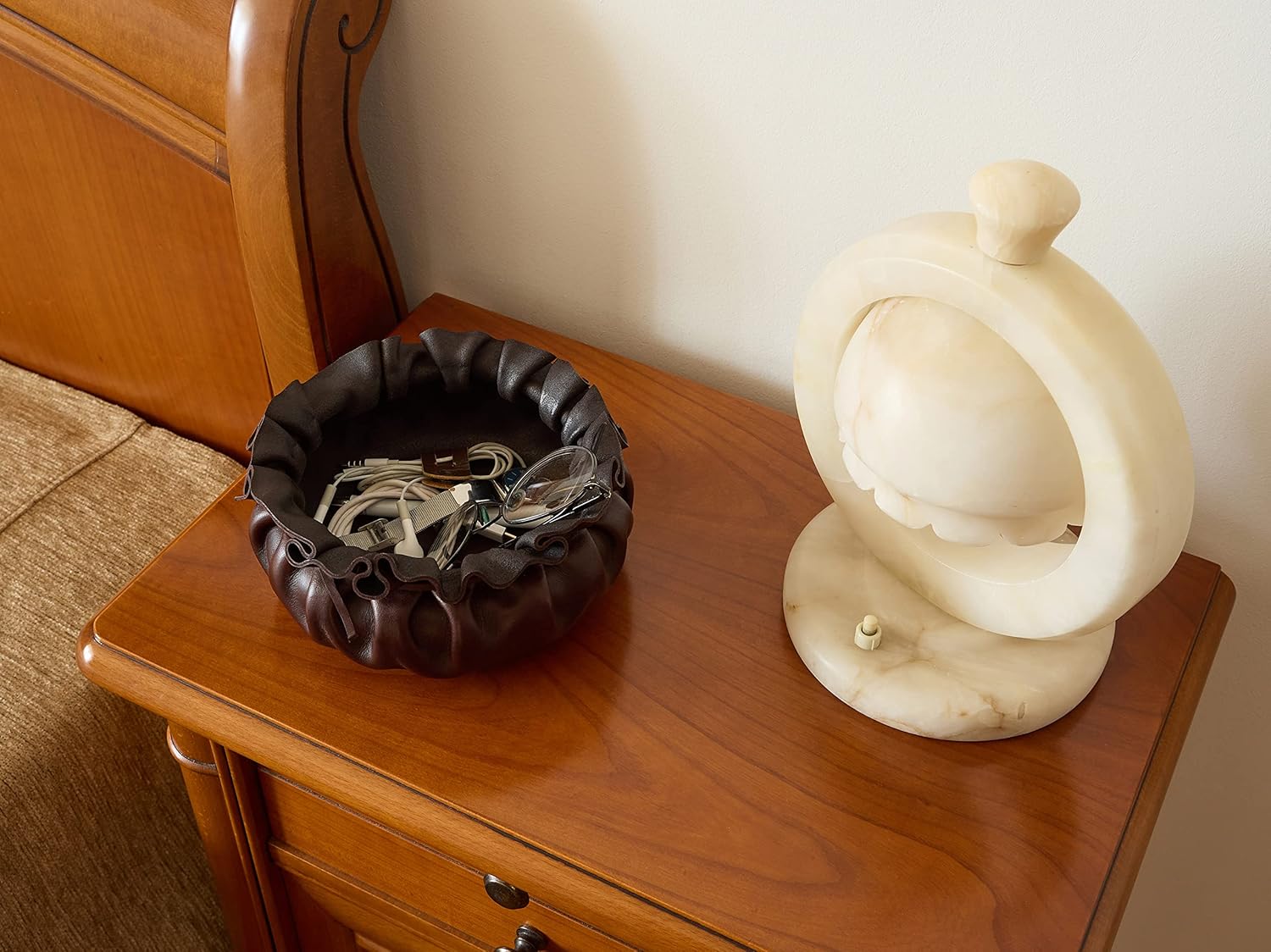 Leather Catchall Tray Valet Storage-Dump Bowl for Home and Office, Handmade Decorative Sundries and Jewelry Holder, Full Grain Vegetable Tanned Dark Brown Leather