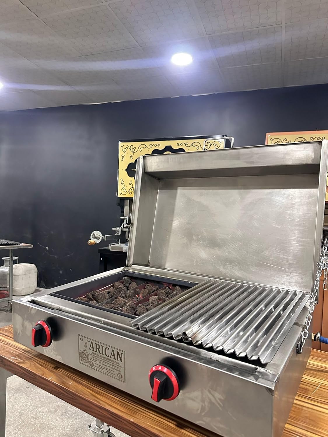 Smoking Barbecue With Hood Portable Gas and Lavastone Kebab Grill