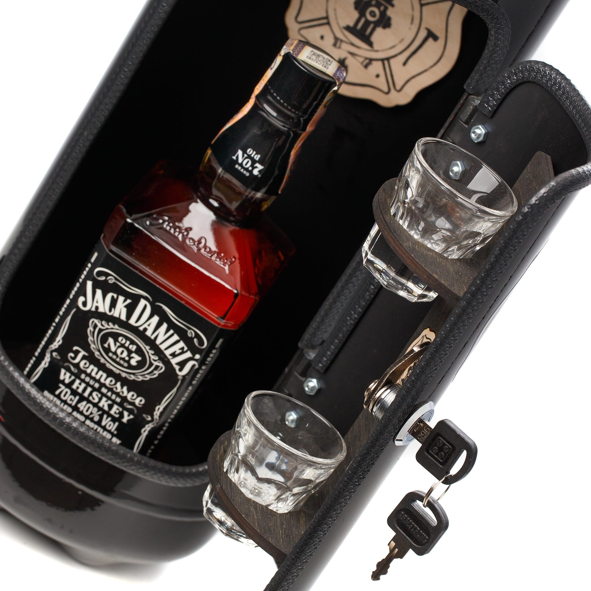 Die Firebar in schwarz glänzend/Die ultimative Minibar für echte Rocker und coole Typen! Männerhandtasche aus einem echten Feuerlöscher gefertigt. Edel, cool und einzigartig!