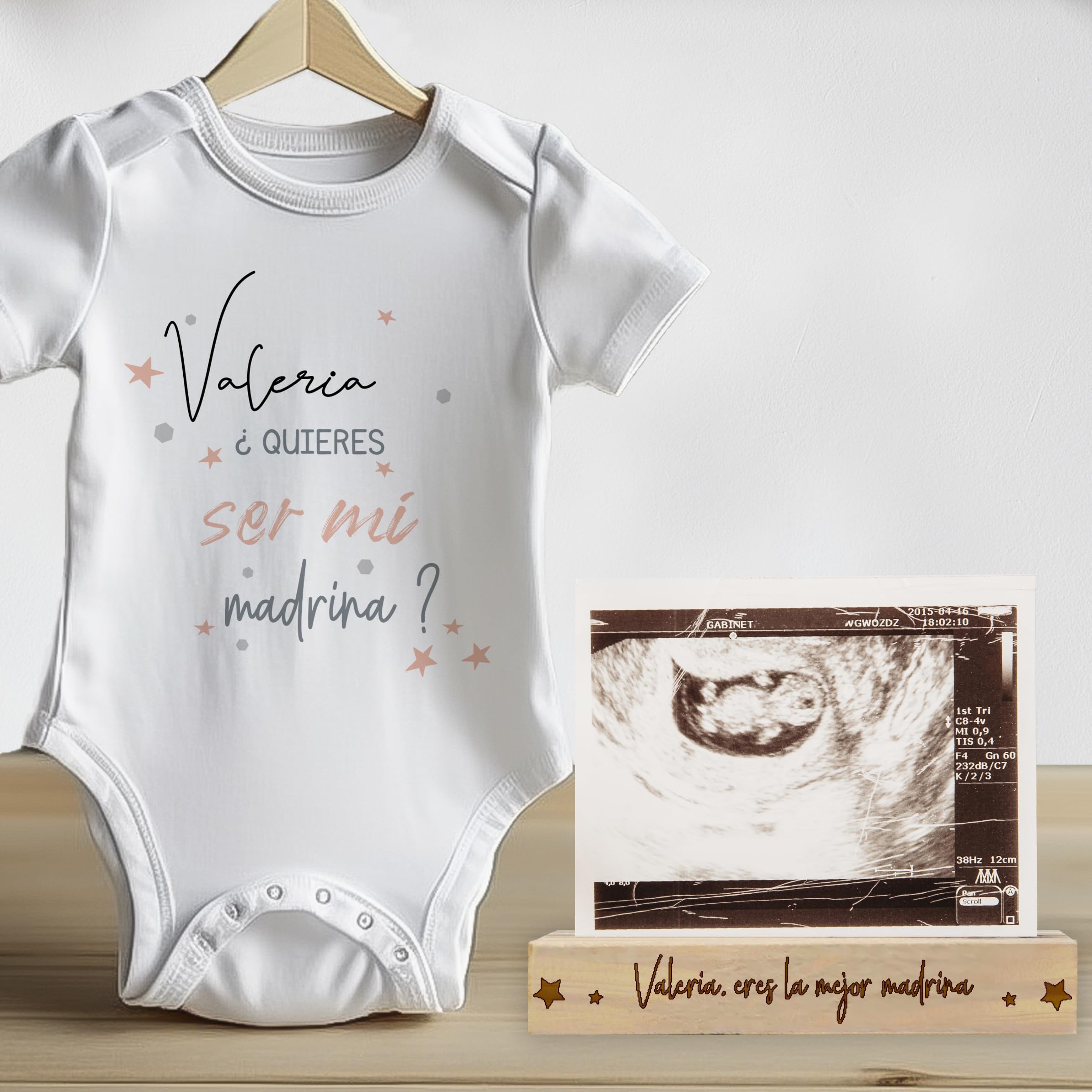 Pack body quieres ser mi padrino madrina y base madera personalizada nombre regalo original bebe bautizo boda pedida embarazo ecografía mejor recuerdo Estrellas