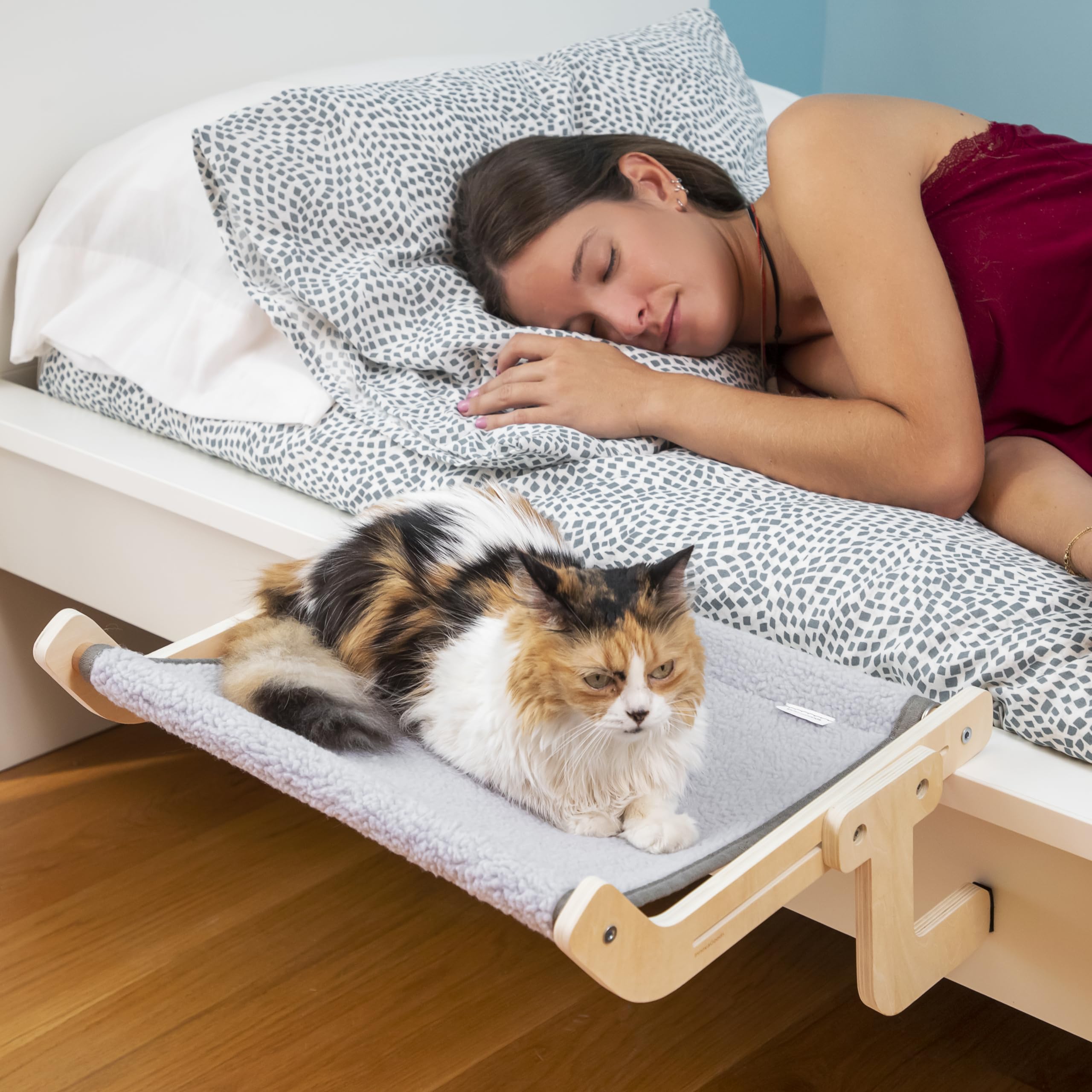 InnovaGoods® Hanging Cat Hammock, Wool Cat Bed, Scratch Resistant Hammock, Cat Bed Pas de Griffes ou de Marques sur Les Surfaces, Convient à Divers usages et espaces.