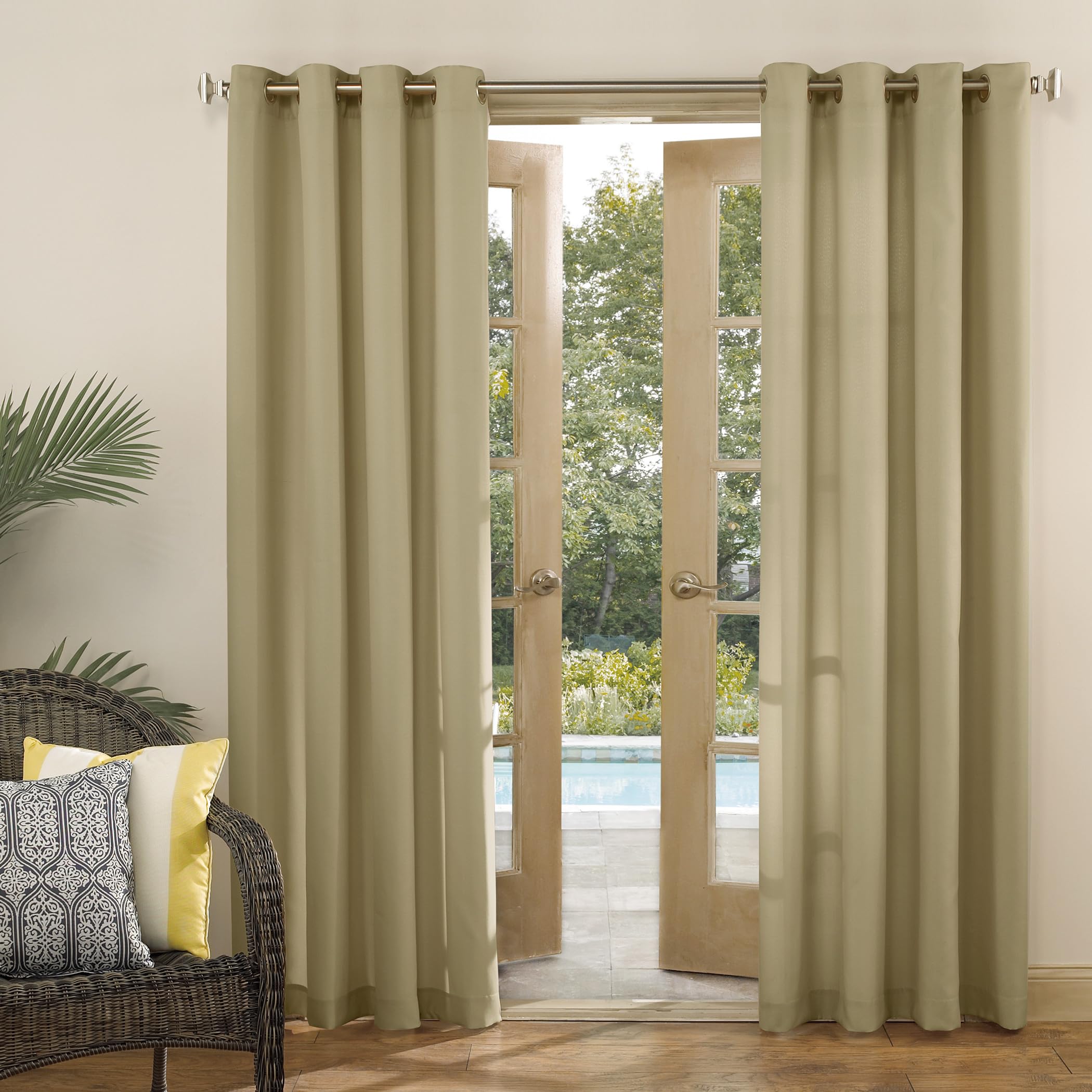 Sun Zero Panneau de Rideau à œillets écoénergétique pour intérieur/extérieur, Protection UV, Kaki, 137,2 cm de Large x 213,4 cm de Long (Lot de 1)